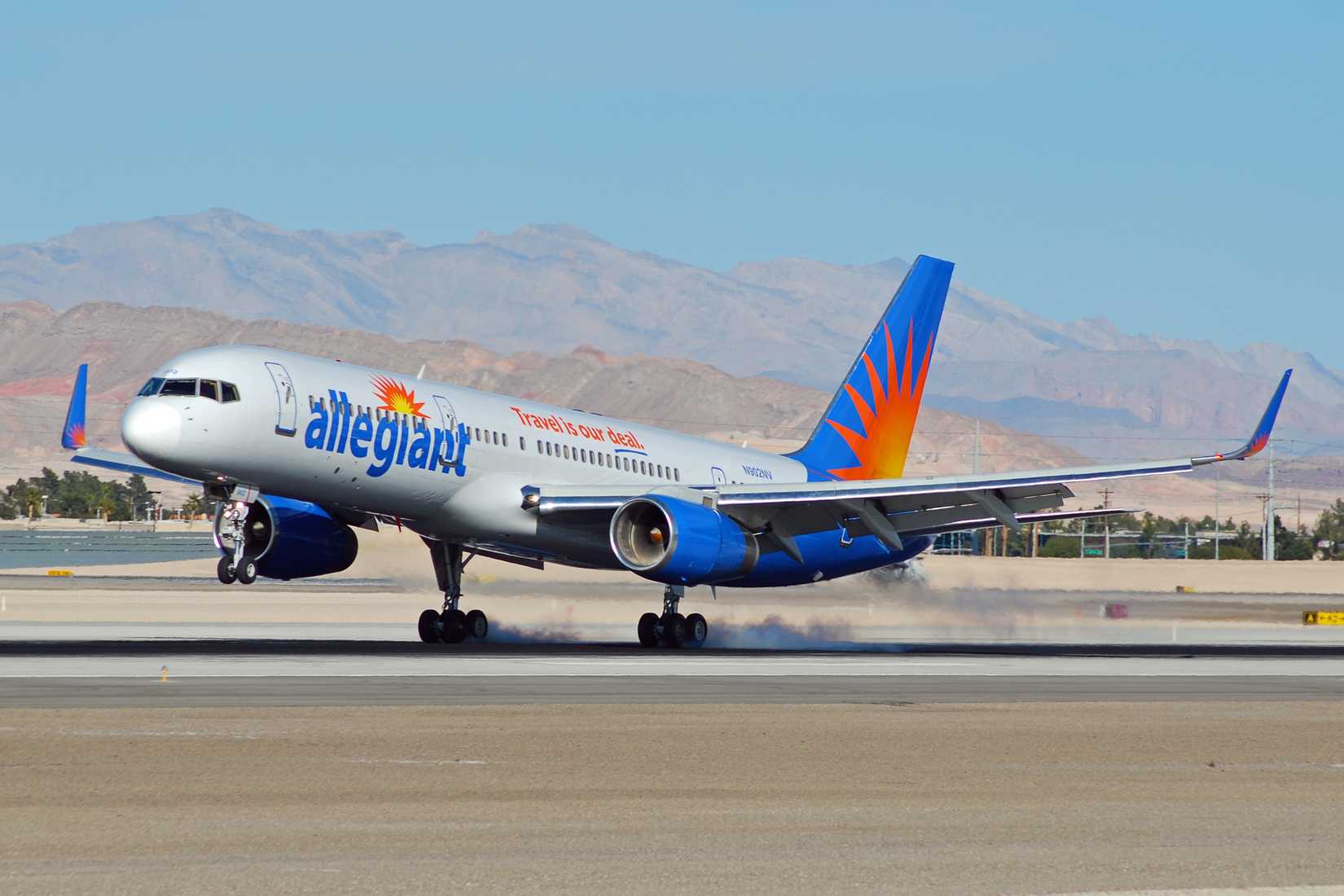 Allegiant 757 Landing