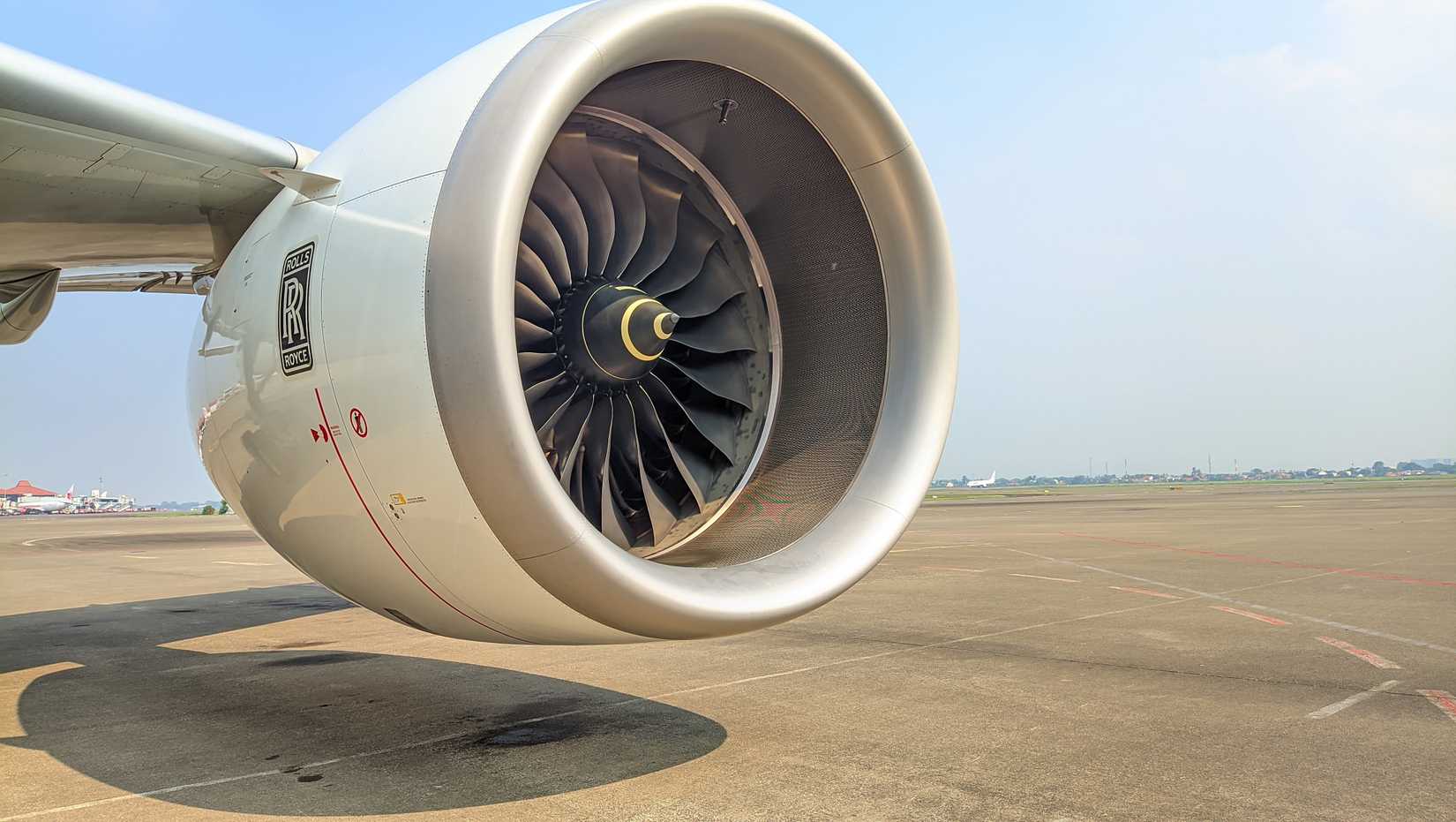 olls Royce trent 7000 aircraft engine on Airbus A330-900