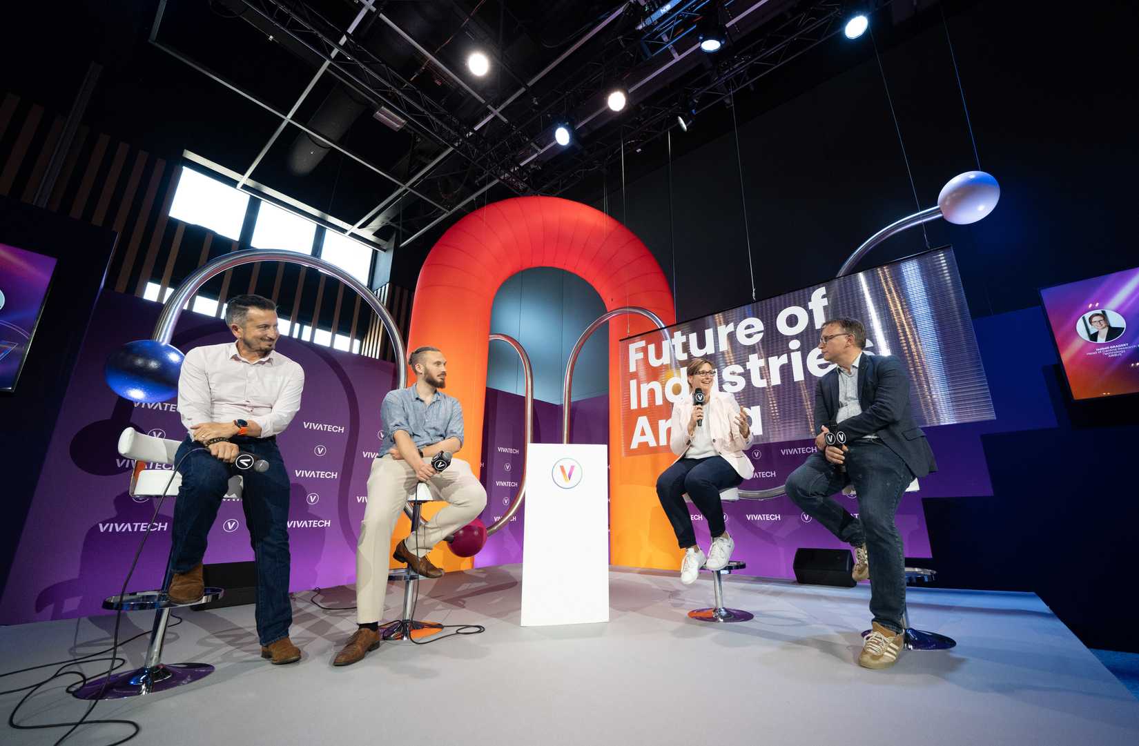 Panel Discussion Redefining the future of flight%0AWith Antoine Vuillaume, Renault, and Corentin Petit, Mistral AI.