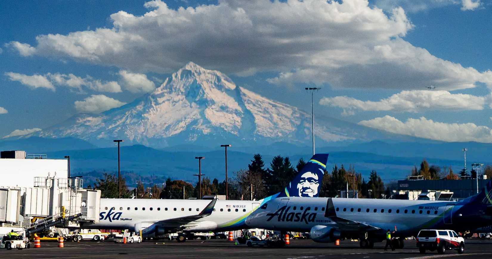 Portland International Airport Alaska Airlines