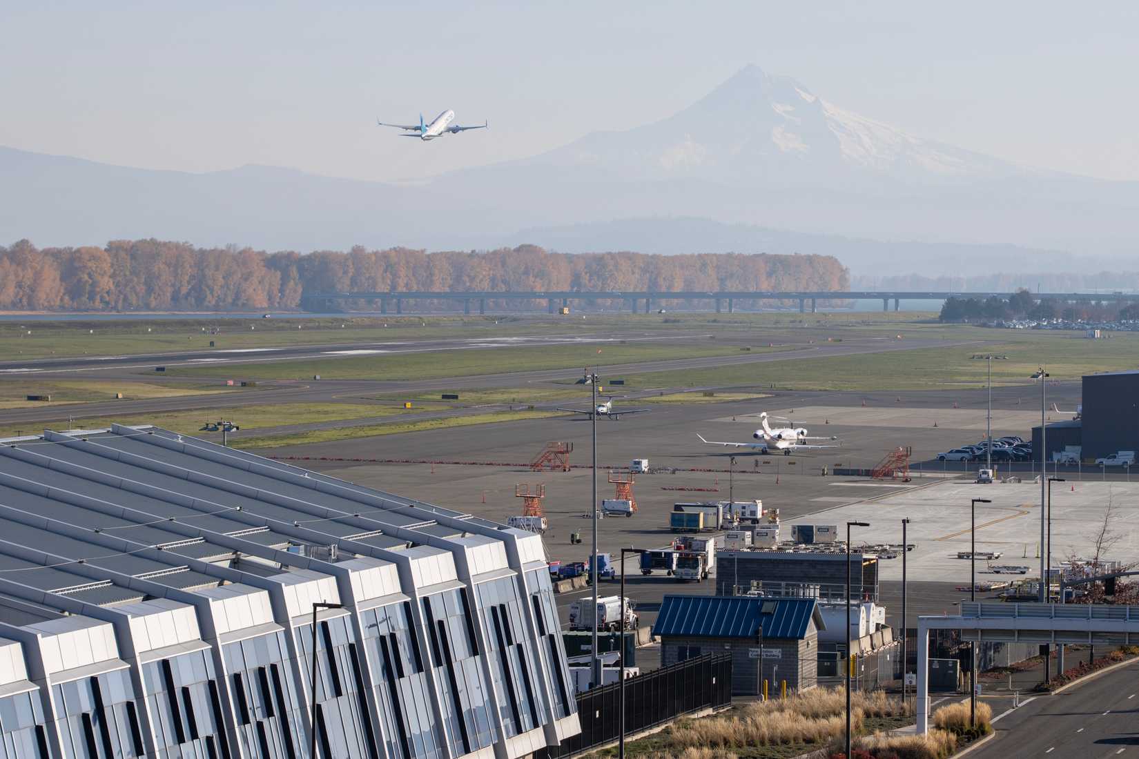 Portland International Airport United Airlines