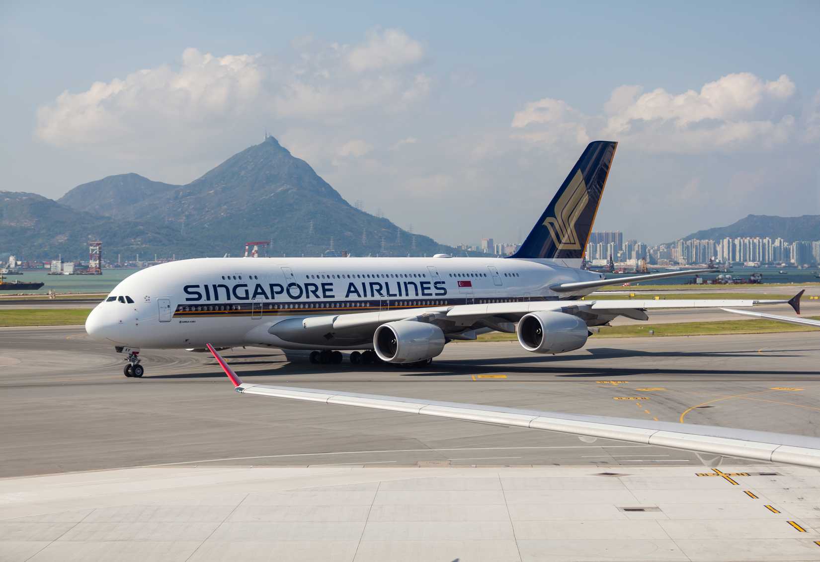 Singapore A380 Taxiing