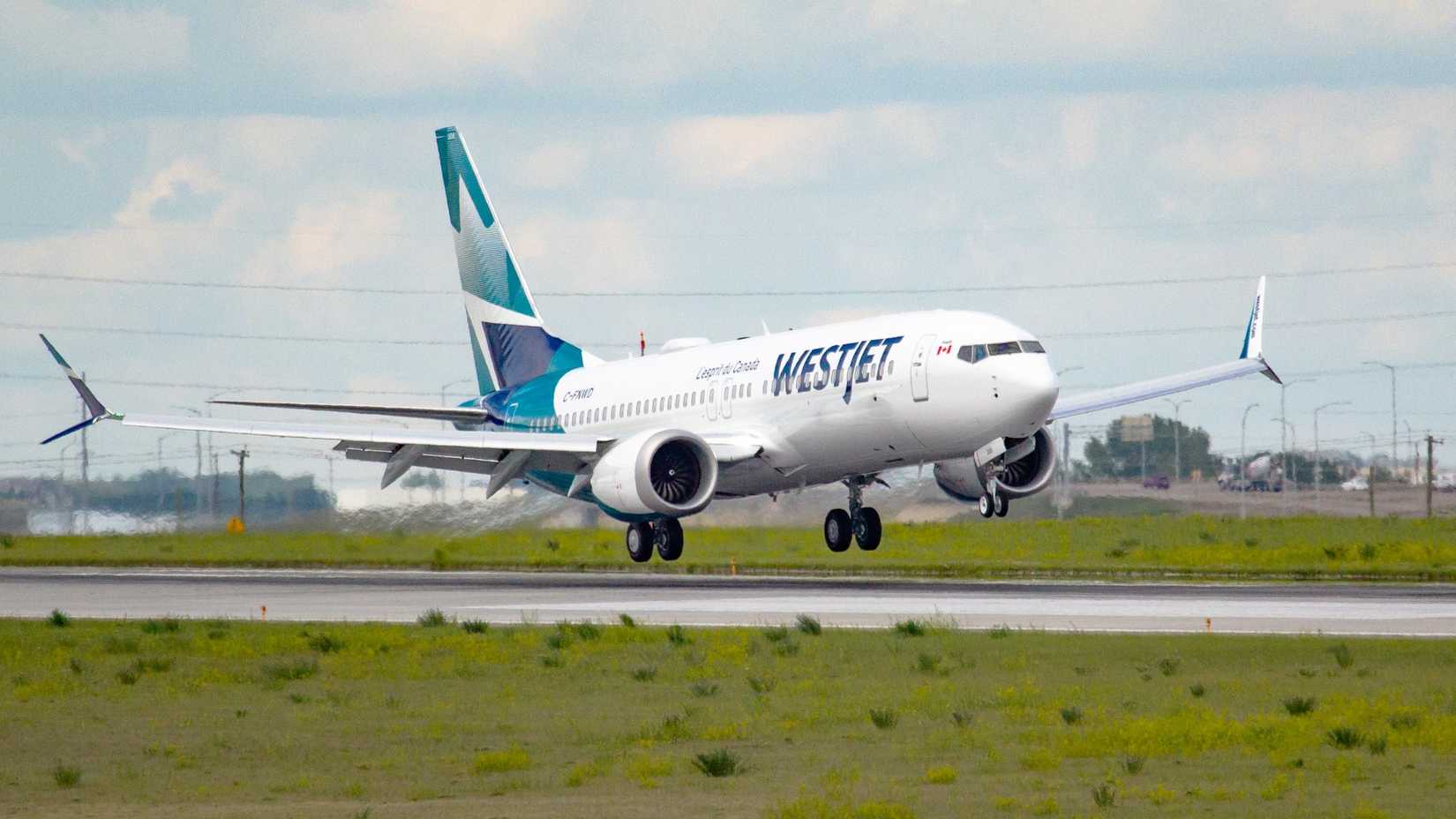 WestJet 737 MAX Landing