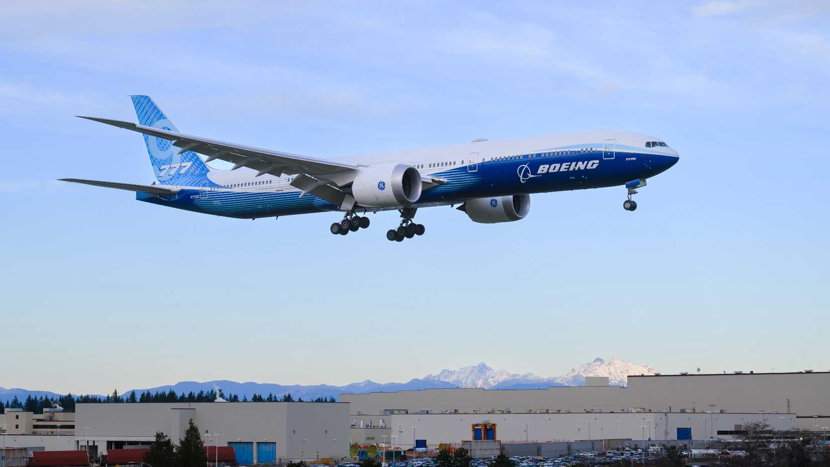Boeing 777X Landing