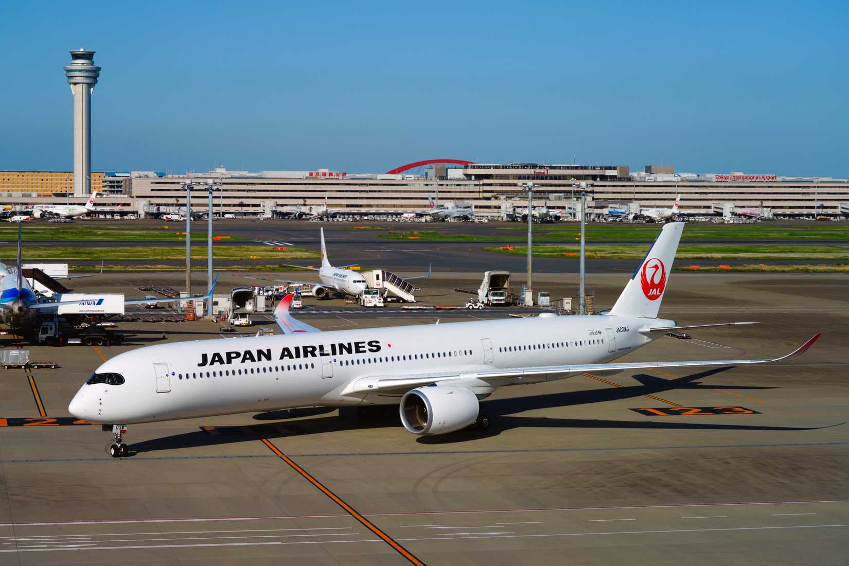 Japan Airlines Airbus A350-1000 taxiing