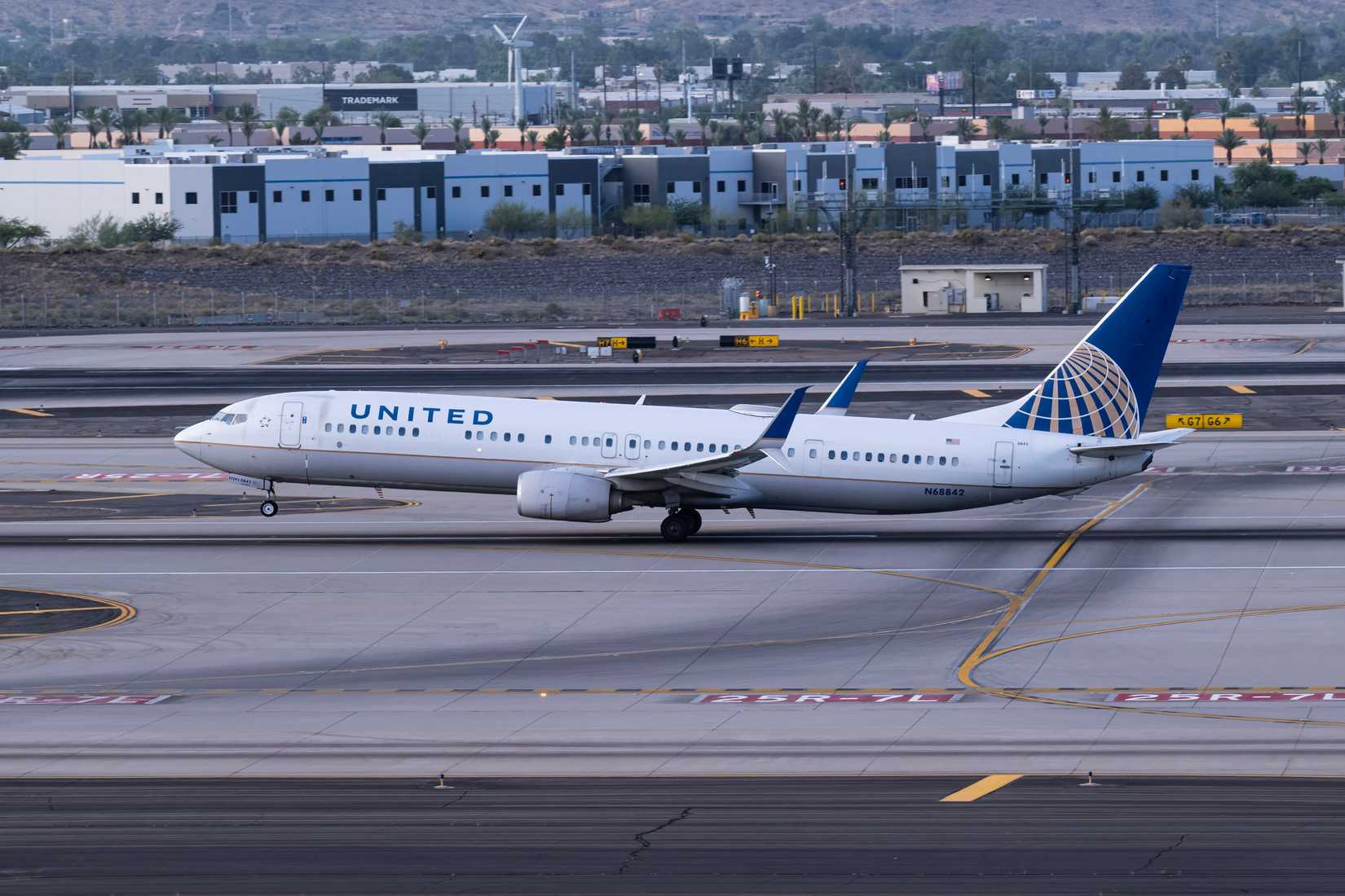 United Airlines Boeing 737-900ER aircraft