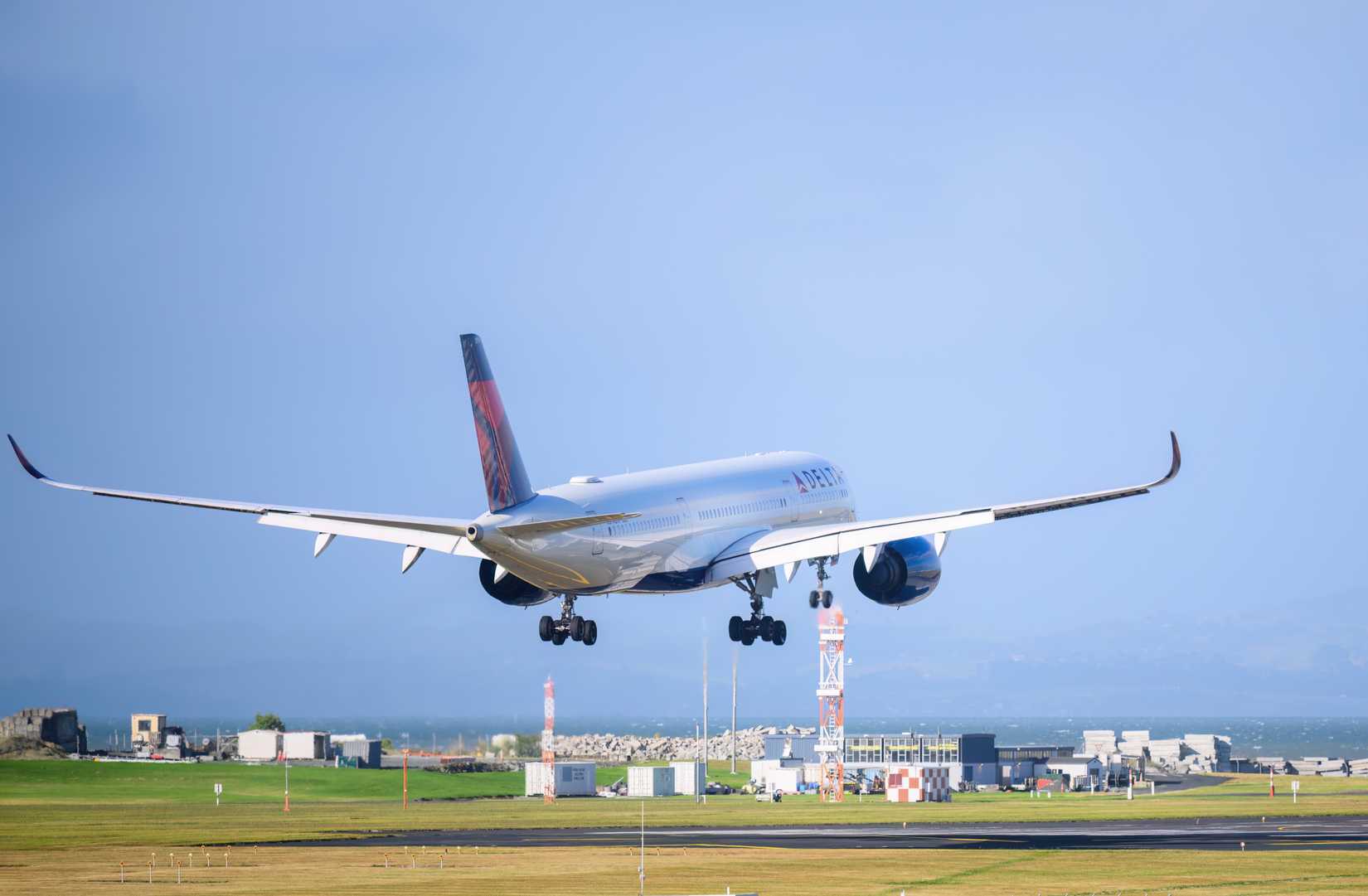 Delta Air Lines Airbus A350-900 landing 