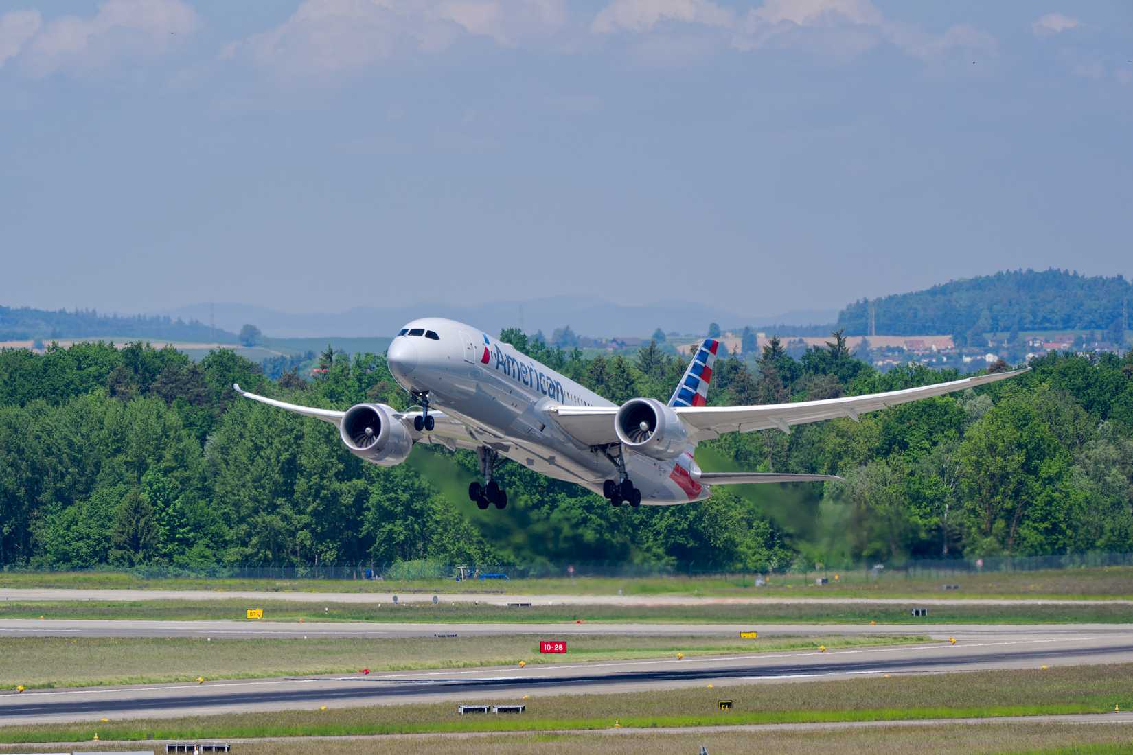 American 787 Takeoff