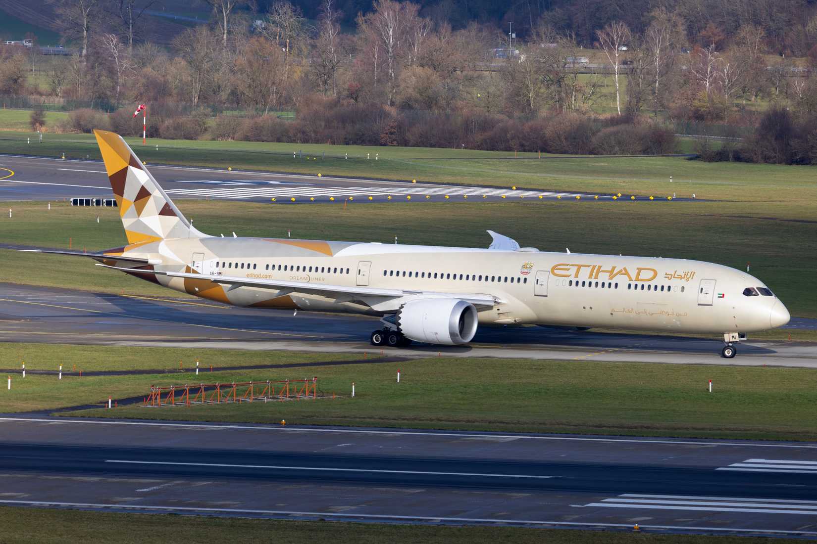 Etihad 787 Taxiing