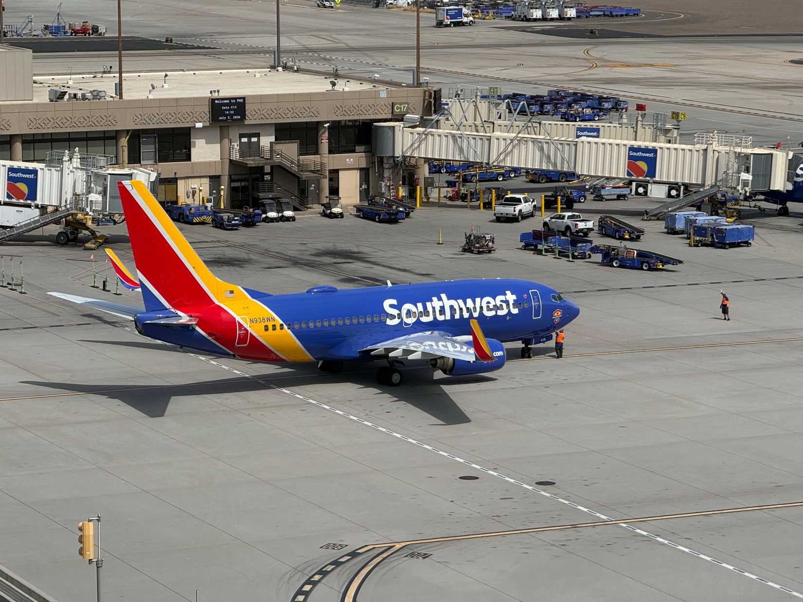 Southwest Airlines Boeing 737-700 Taxiing at Phoenix Sky Harbor International Airport 