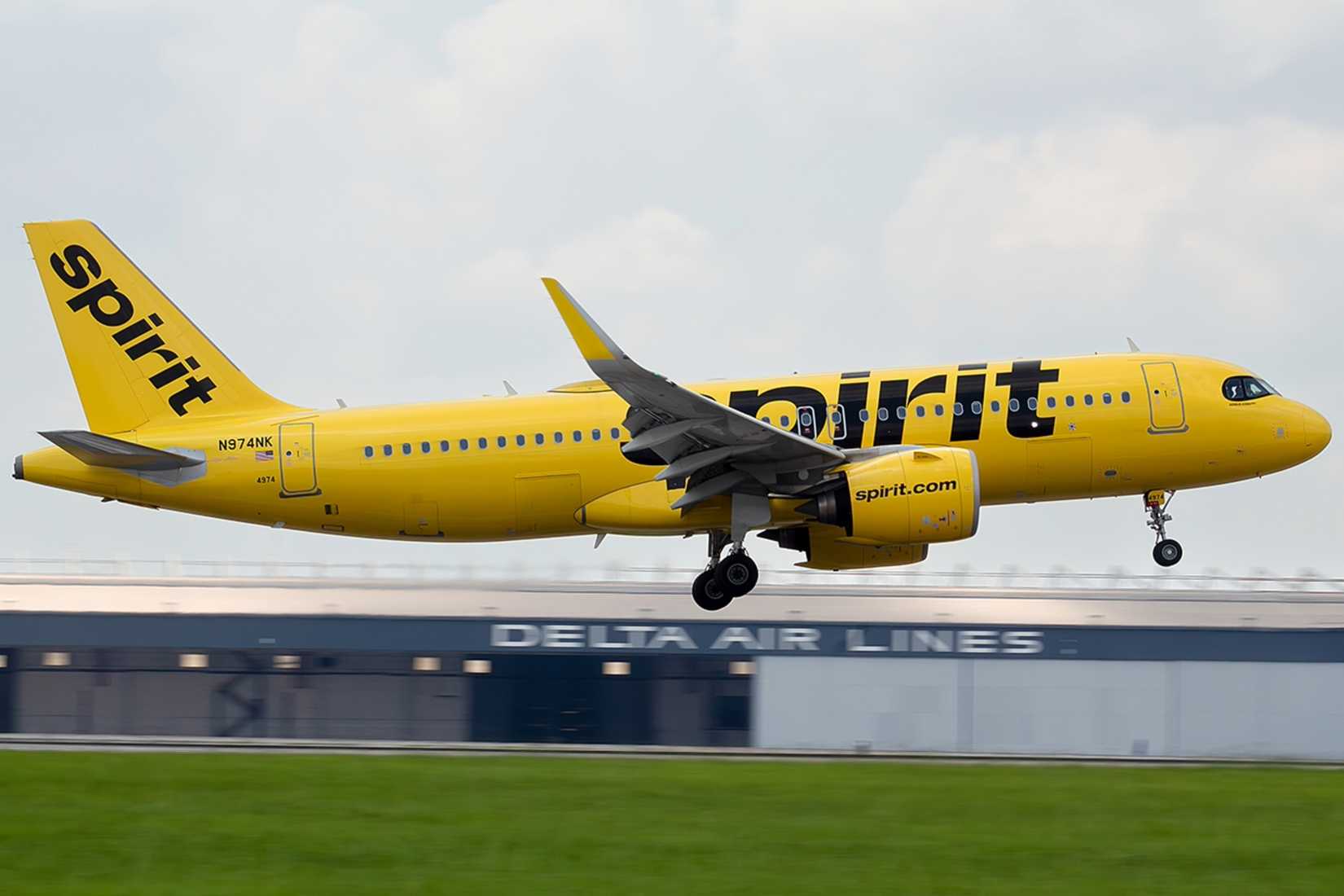 Spirit Airlines A320 arrival into Atlanta Airport