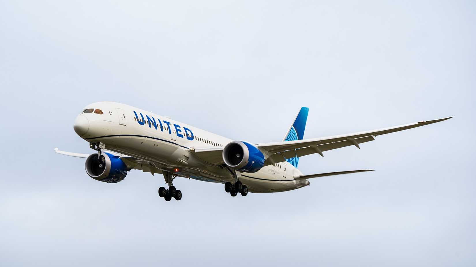 United Airlines 787-9 N61101