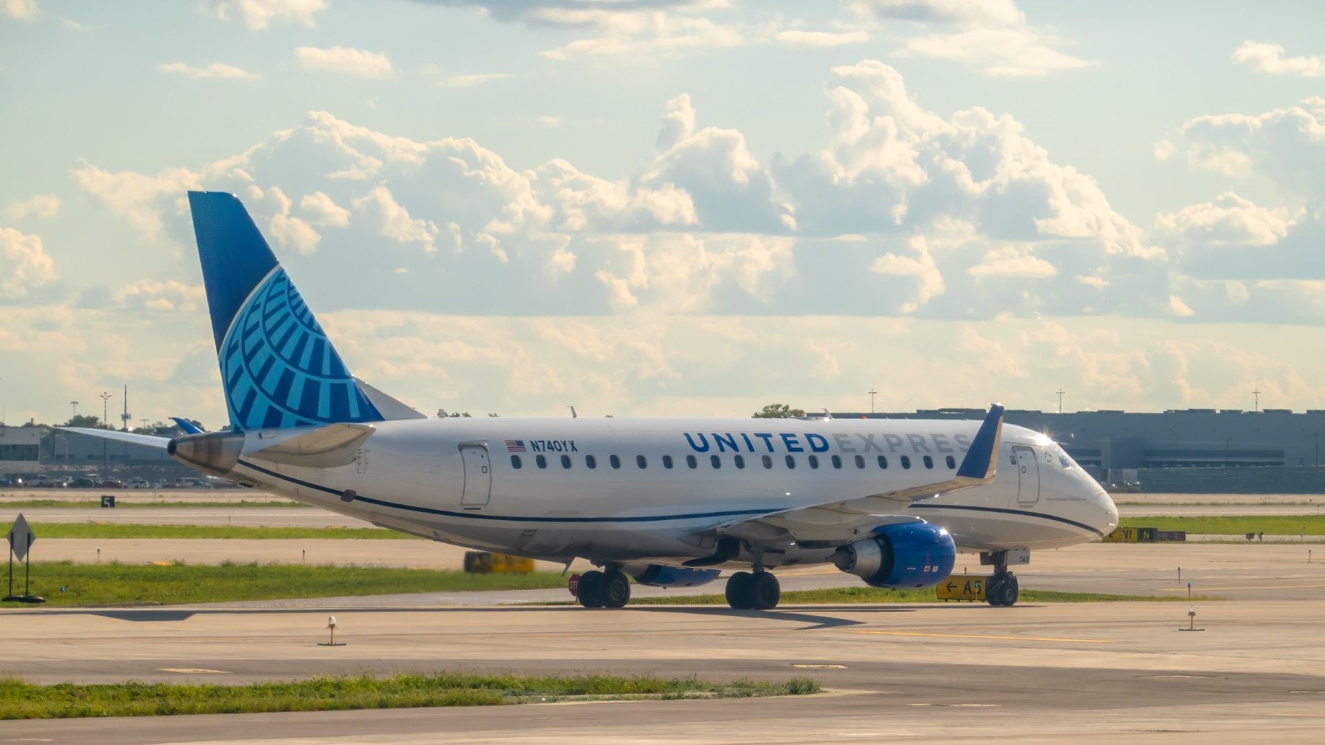 "Stop The Plane": United Passenger Calls 911 Mid-Takeoff, Rushes Toward Flight Deck