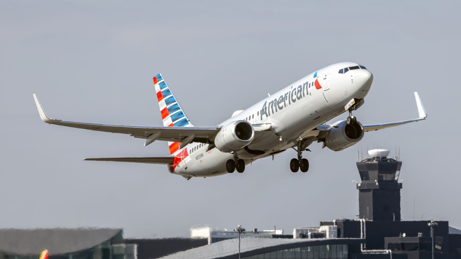 Oops: Dallas-New York American Airlines Flight Diverts 30 Minutes