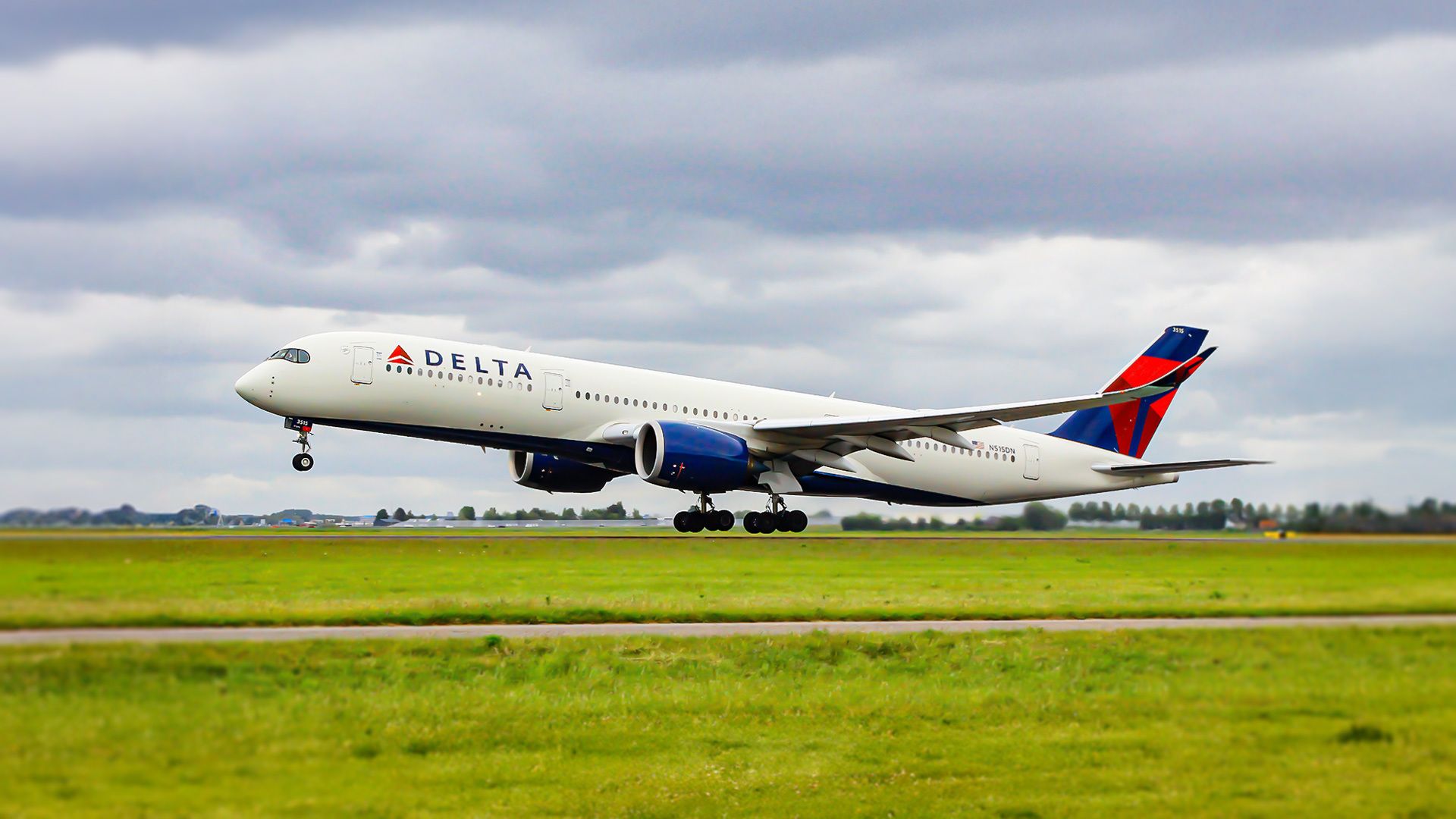 Продано всего 5 мест? Delta Air Lines признает более мягкие бронирования на новом маршруте Атланта-Эр-Рияд