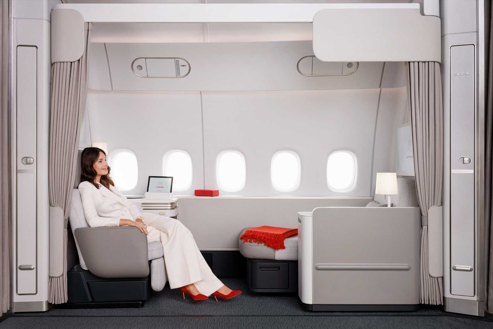 (1) La Première ©Air France