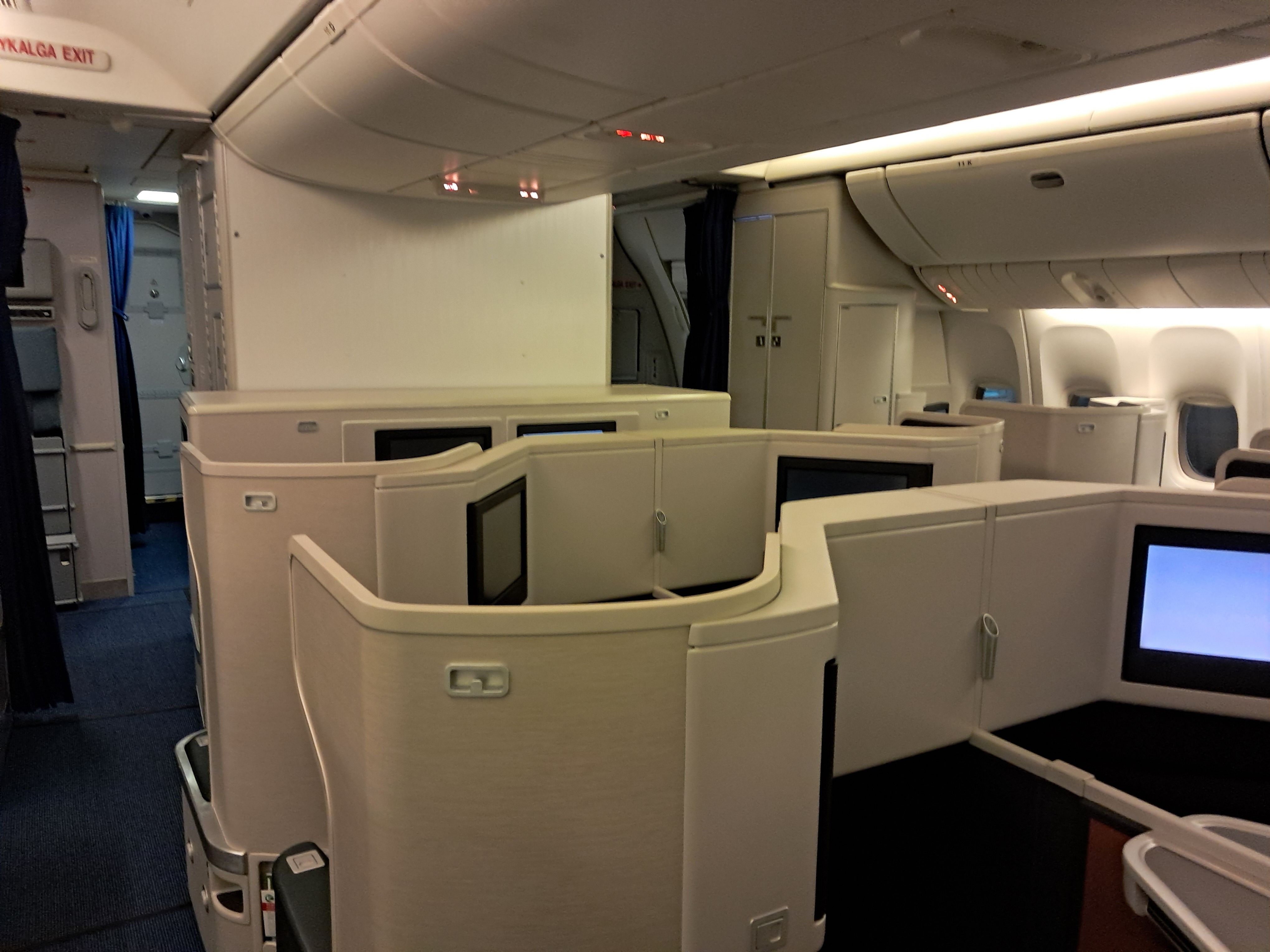 turkmenistan airlines 777-300ER business class cabin