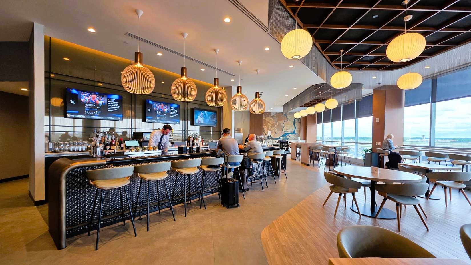 American Airlines Admirals Club at PHL