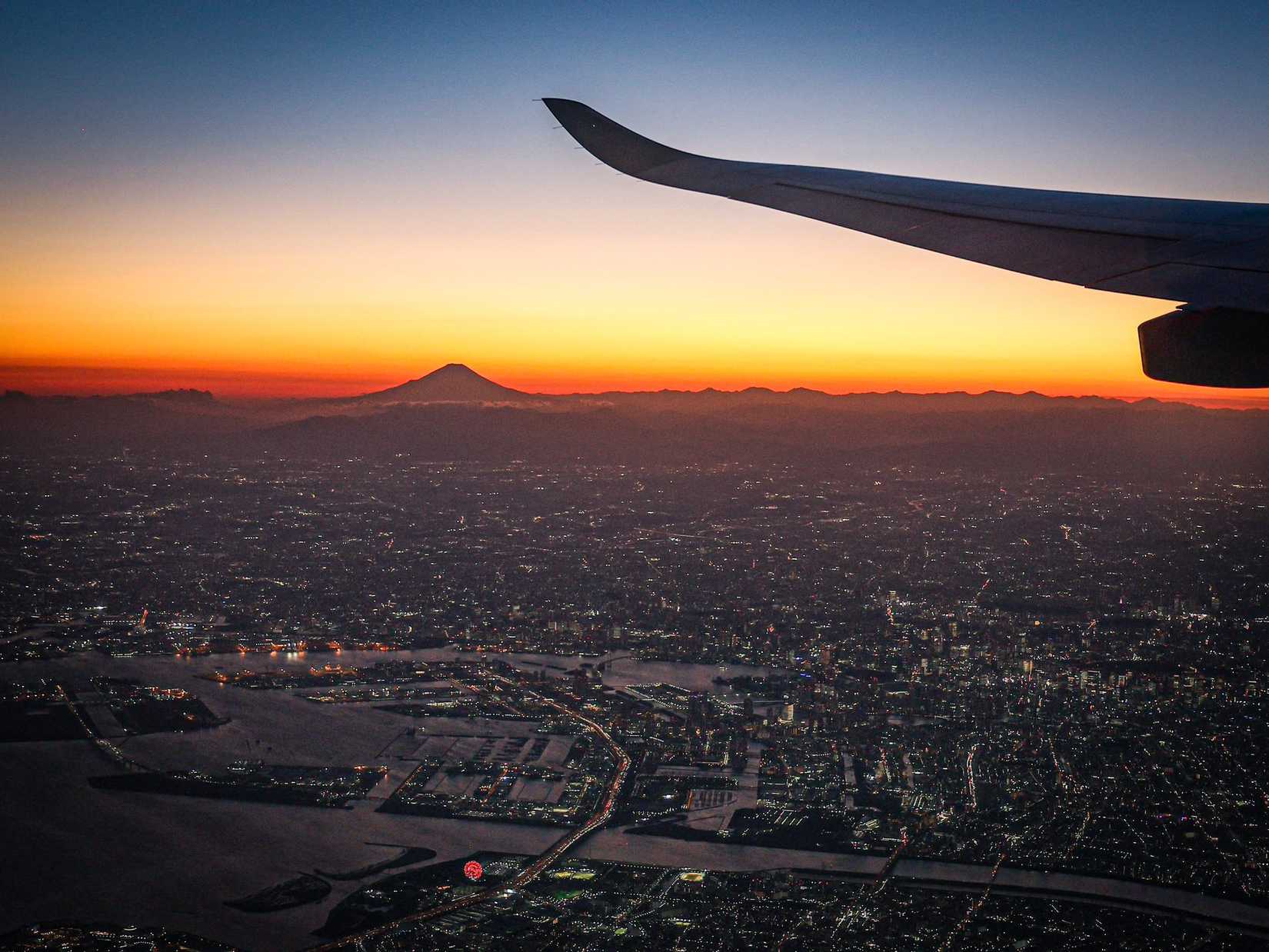 Delta Air Lines Airbus A330-900neo N419DX wing view Tokyo.