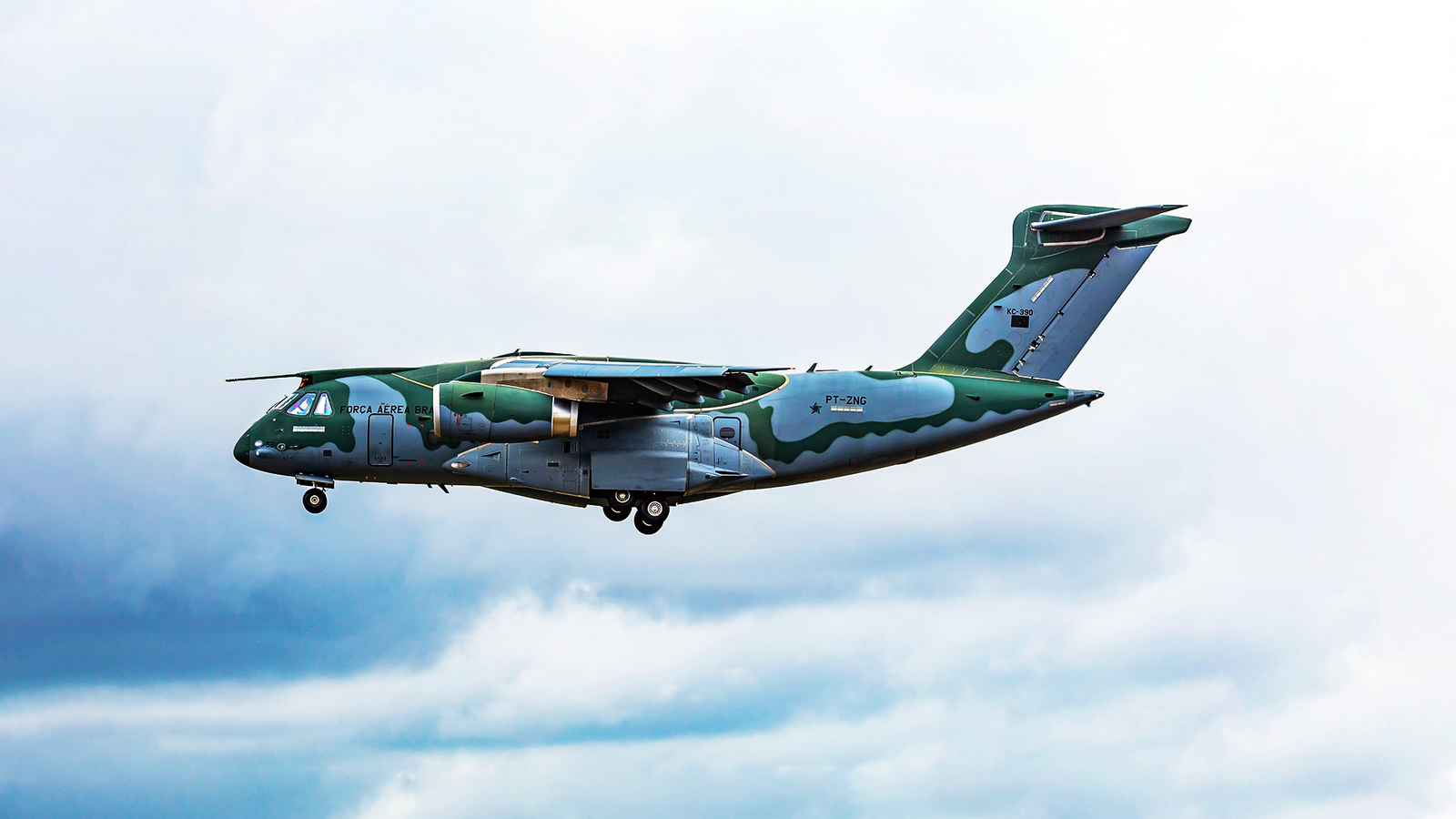 Embraer KC-390 Desafia Boeing KC-46 no Mercado de Reabastecedores Militares
