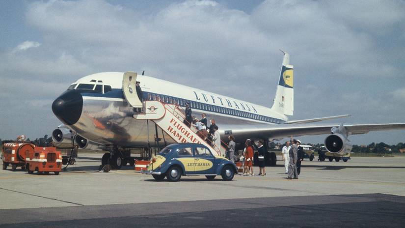 Boeing 707 Lufthansa at Hamburg airport