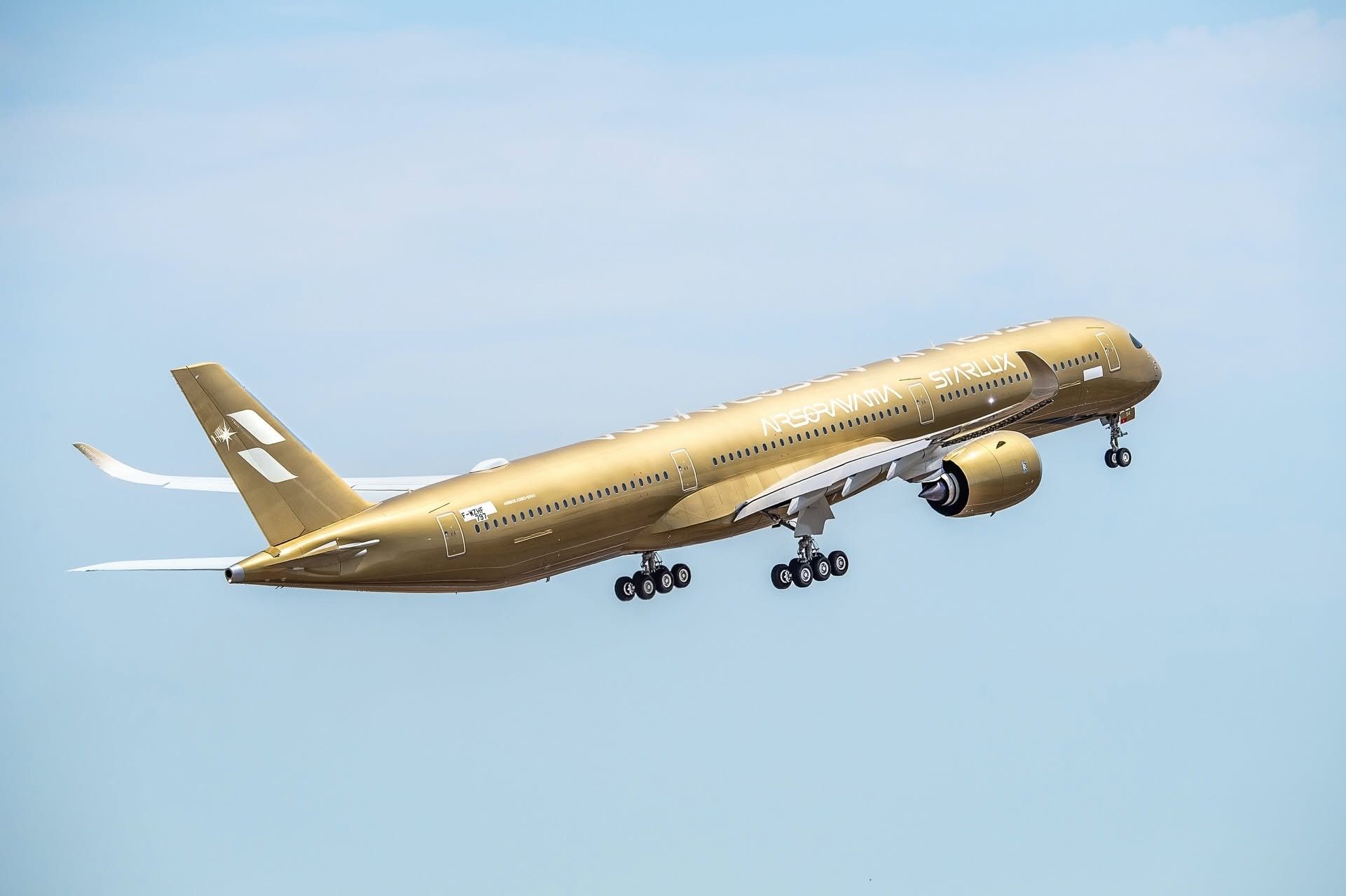 u*2様 AeroPolaris STARLUX スターラックス A350-10 STARLUX's 2nd Airsorayama A350-1000 Arrives, Completing Stunning