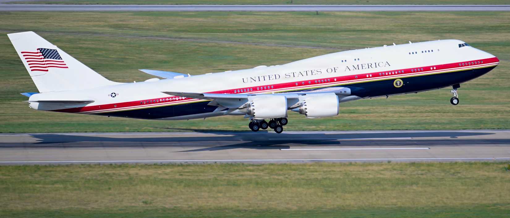 Air Force VC-25B Bridge aircraft, assigned to the 89th Airlift Wing
