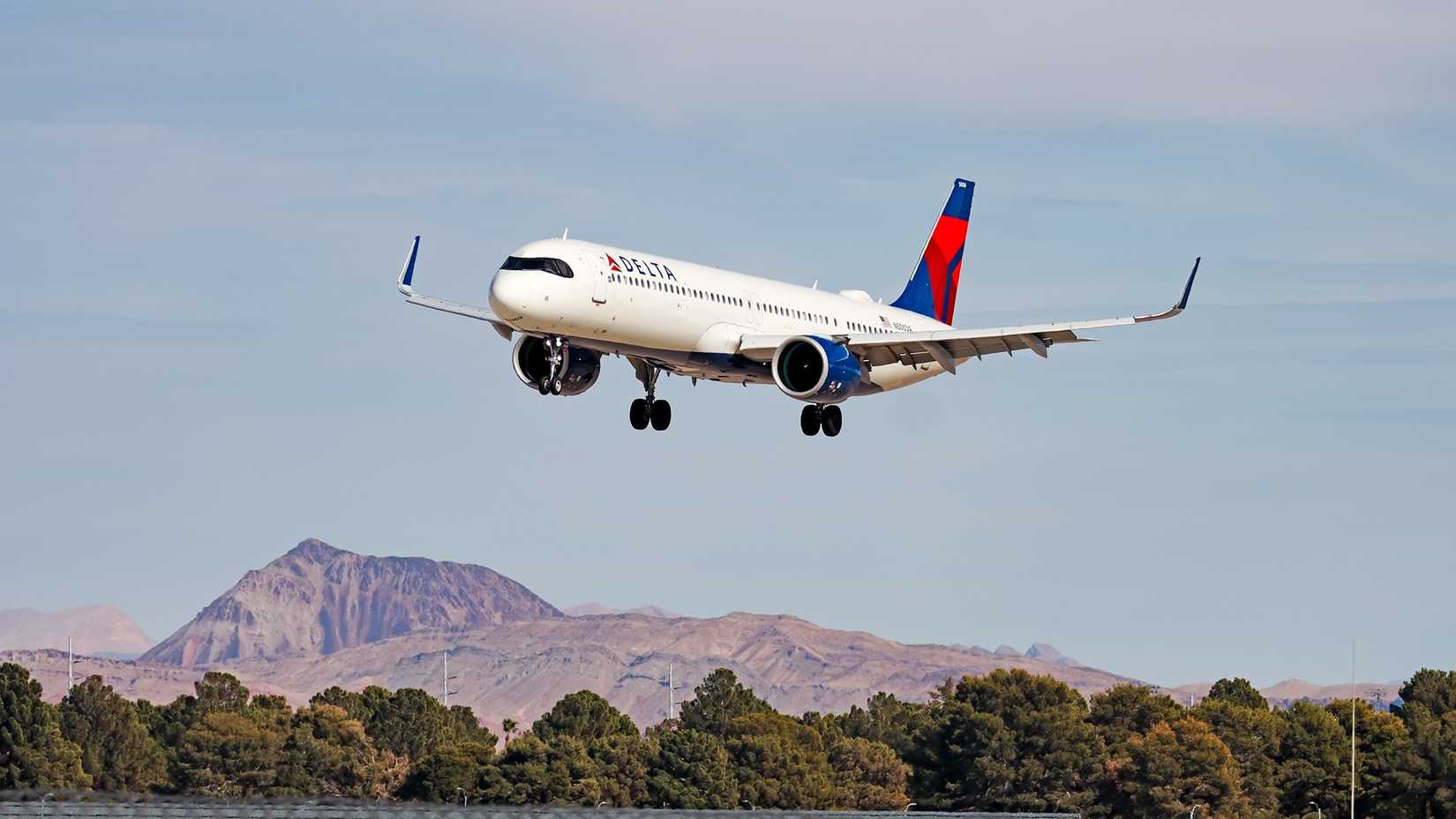 Airbus A321-271N type code A21N is Operation by Delta Air Lines. The registration number is N506DA. Landing at Las Vegas Harry Reid International Airport(LAS)