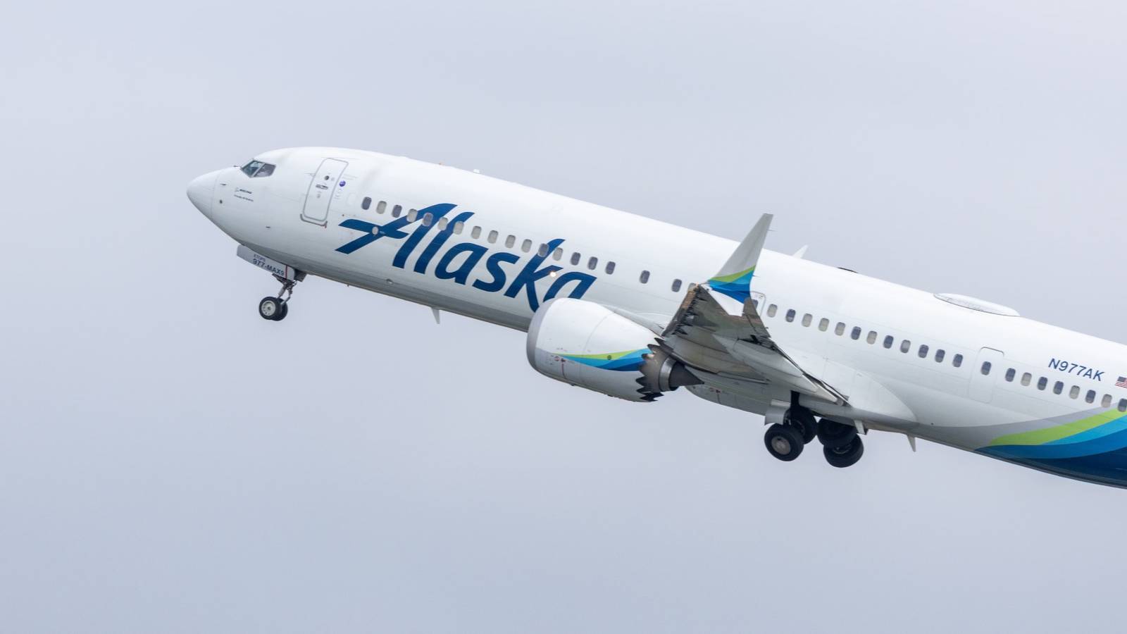 Engine Shut Down At 34,000 Feet On Alaska Airlines 737 MAX 9, Makes Immediate O’Hare Diversion