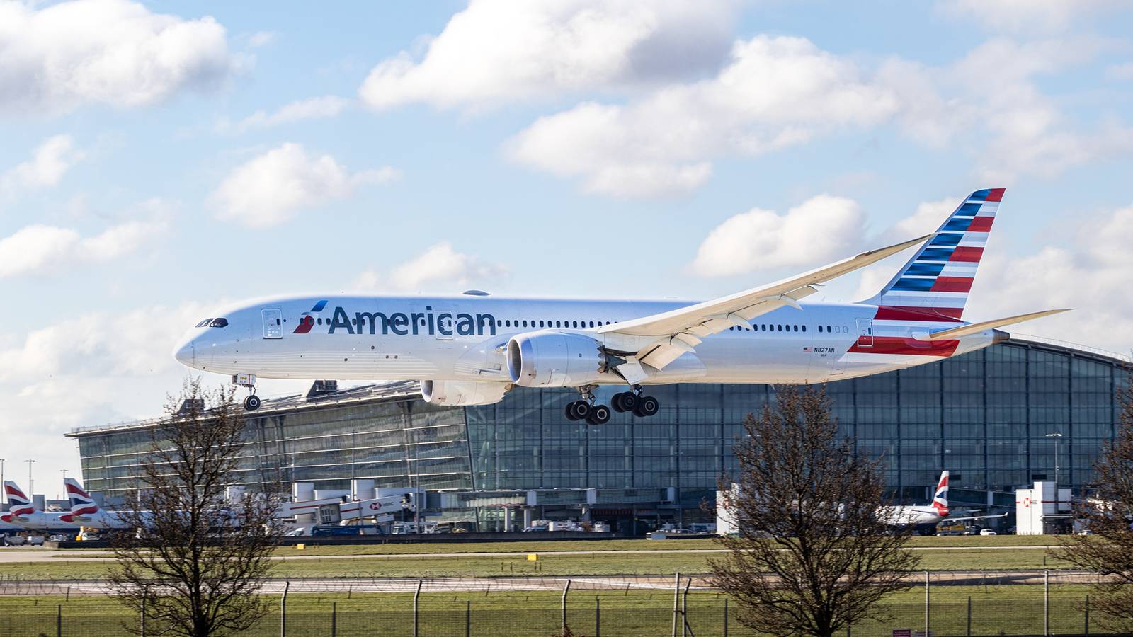 Inundação em Heathrow Bloqueia Acesso Rodoviário a Terminais de EUA em Londres