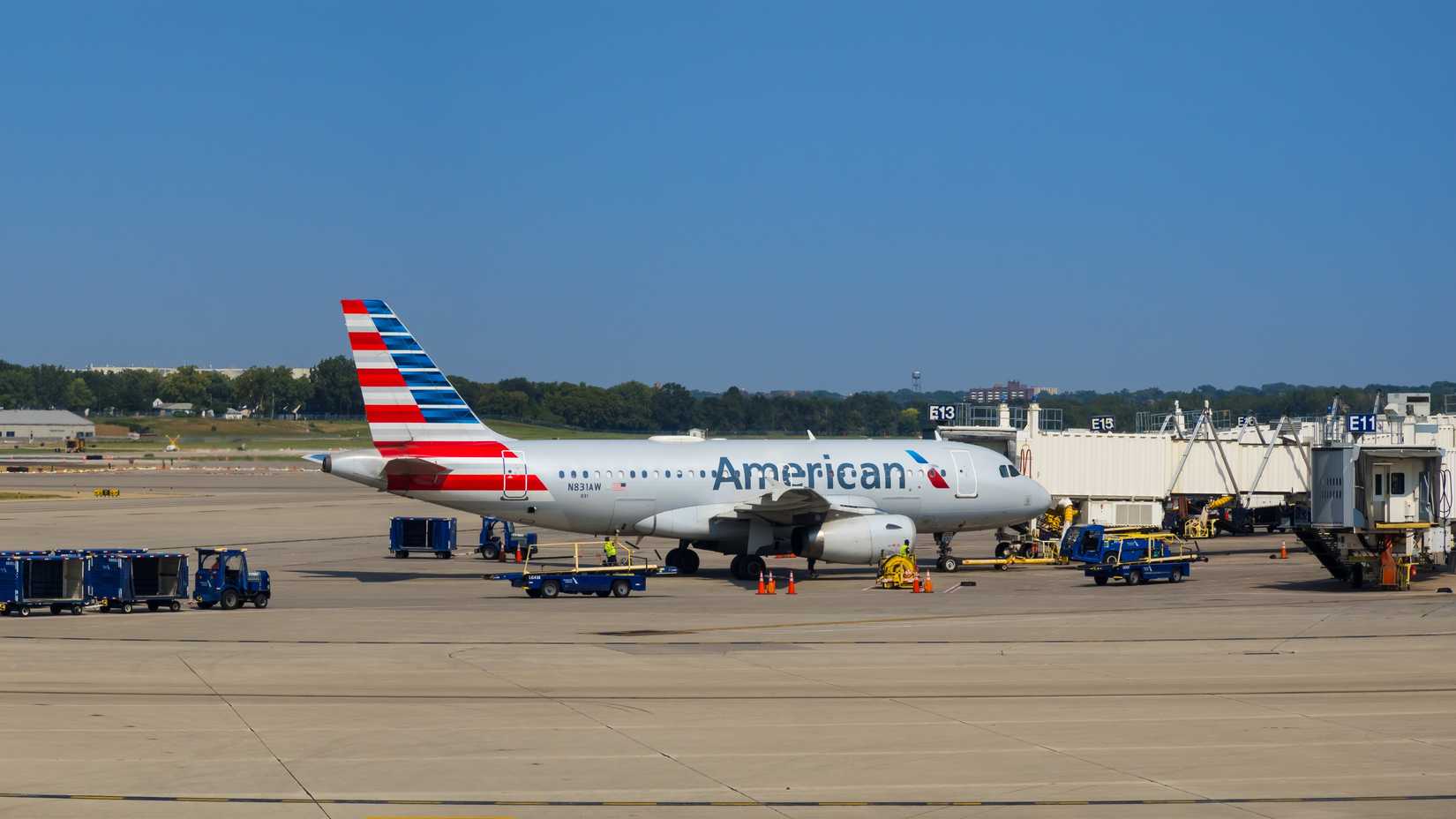 American airlines flight at Minneapolis Saint Paul International Airport gate