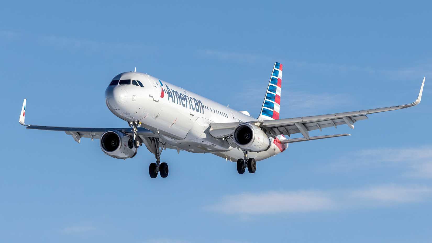 American Airlines Airbus A321 N145AN
