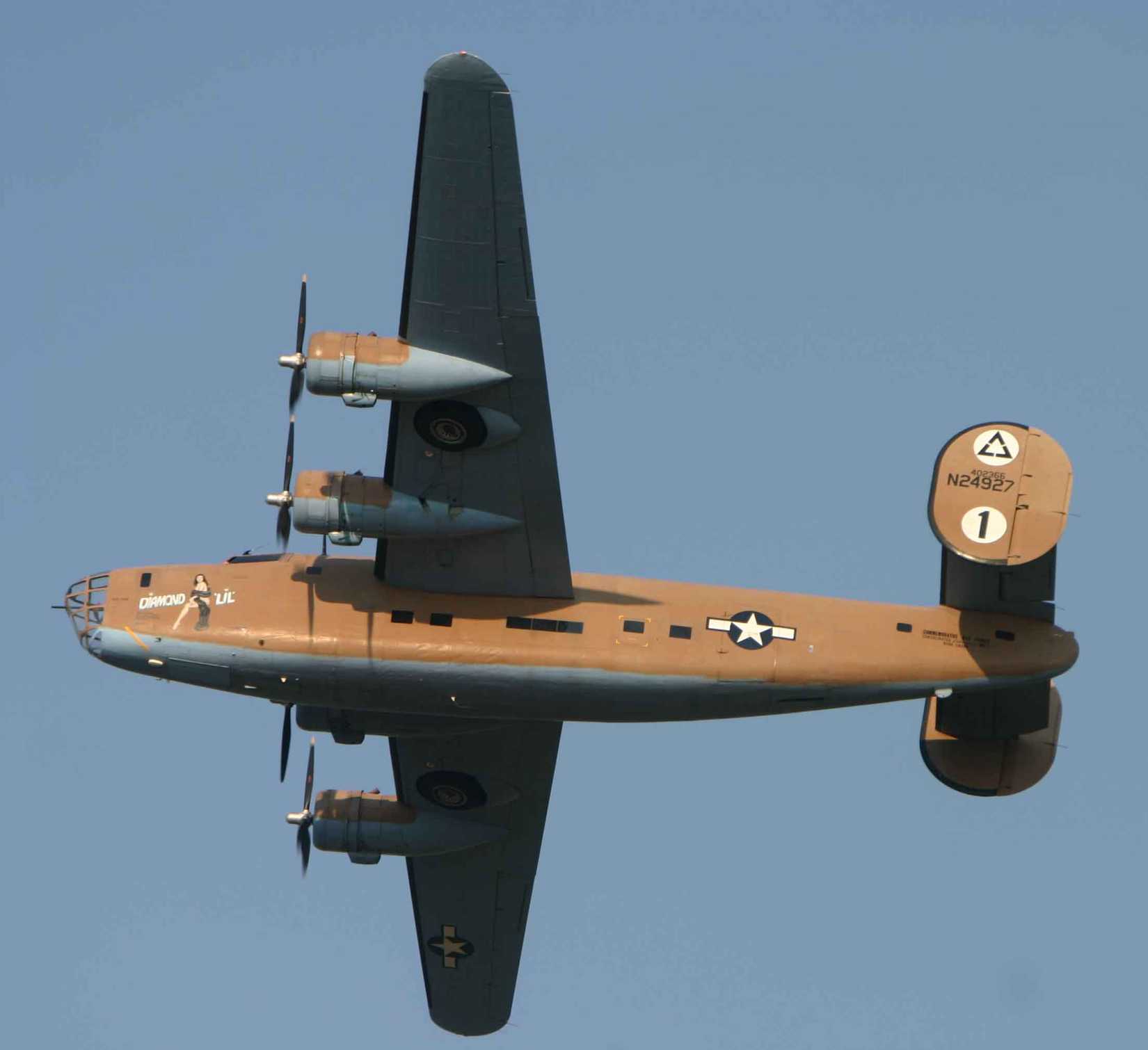 Consolidated B-24_'Diamond_Lil'