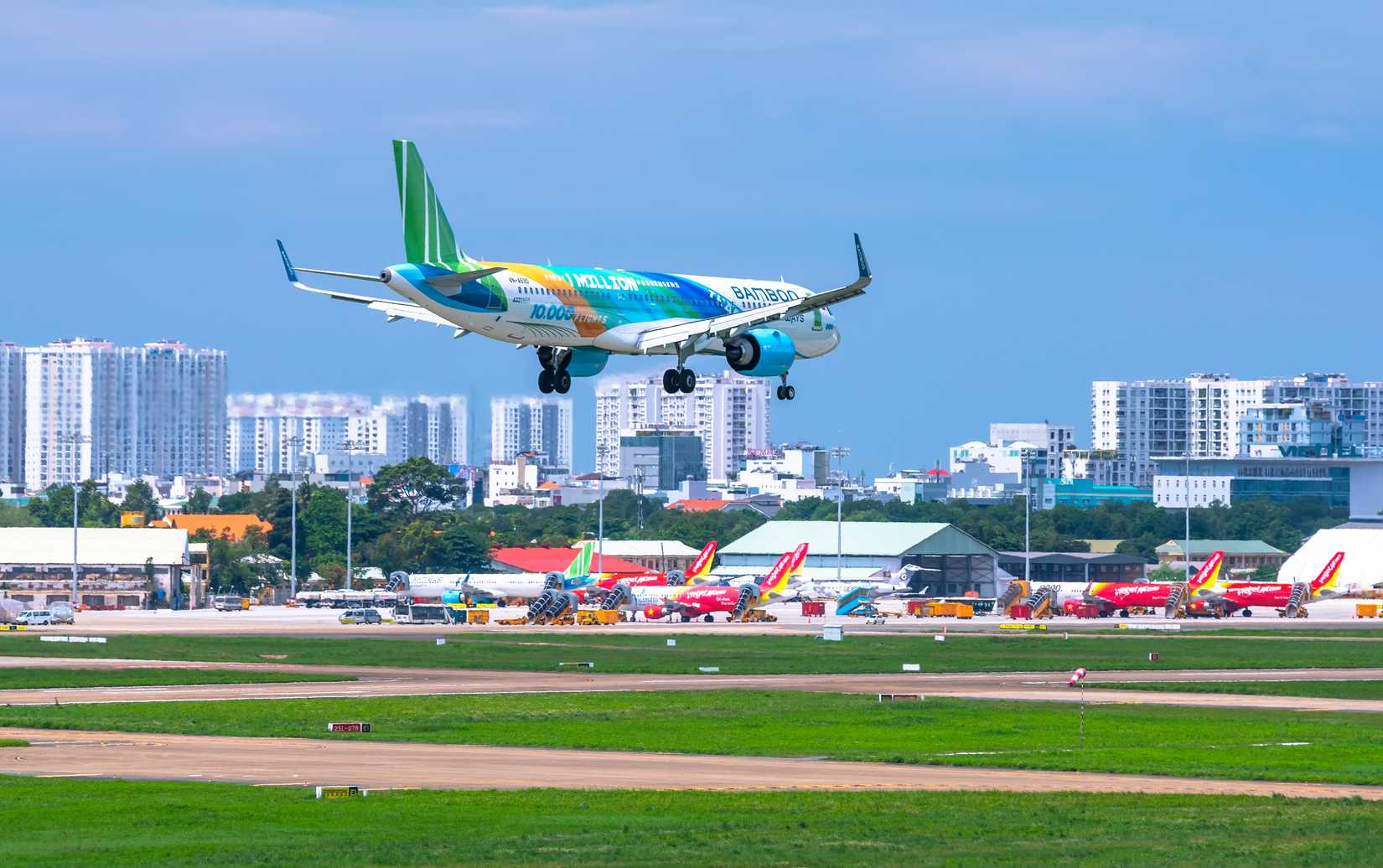 Bamboo Airways landing