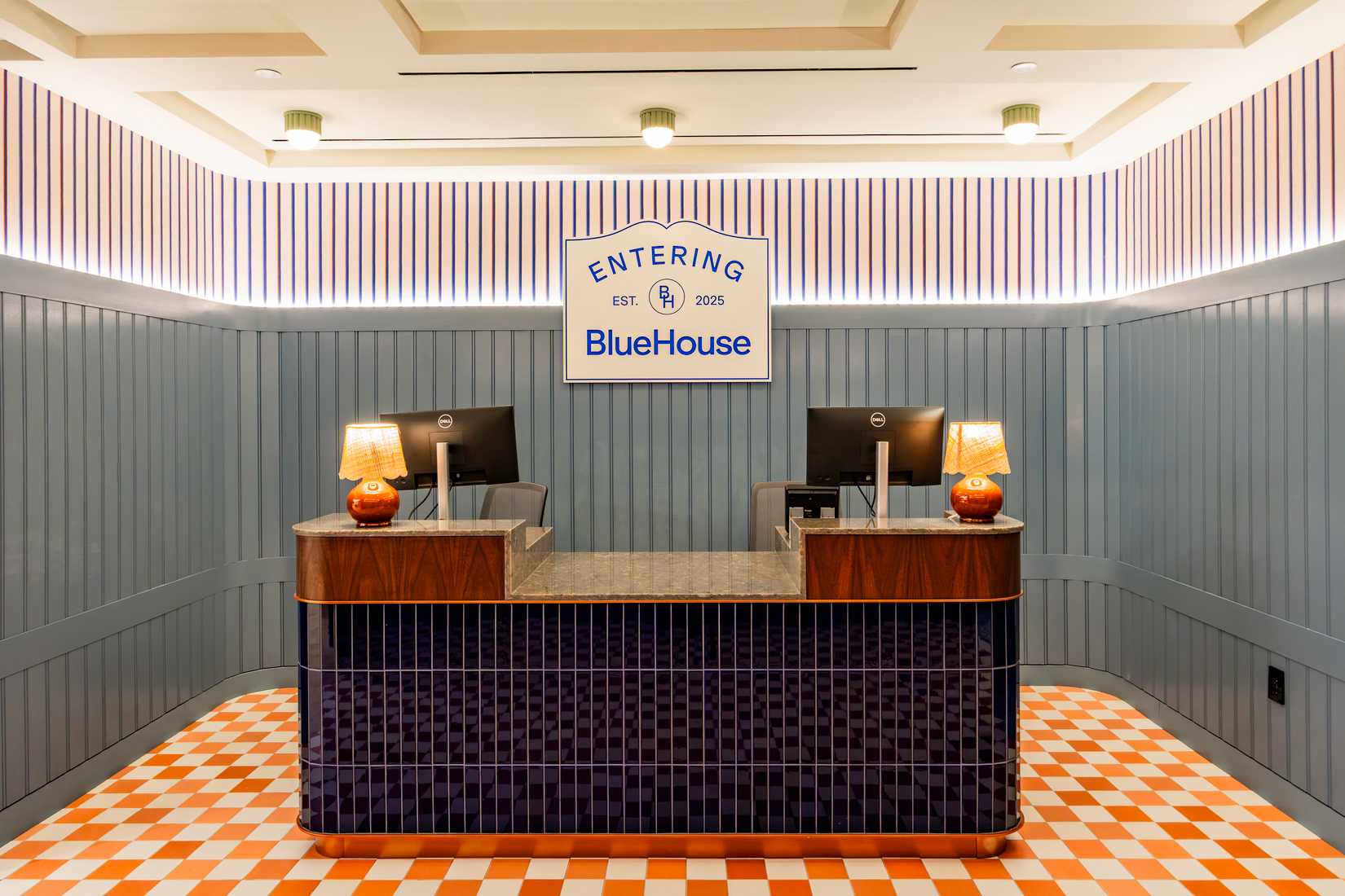 BlueHouse-Boston-Check-In-Desk