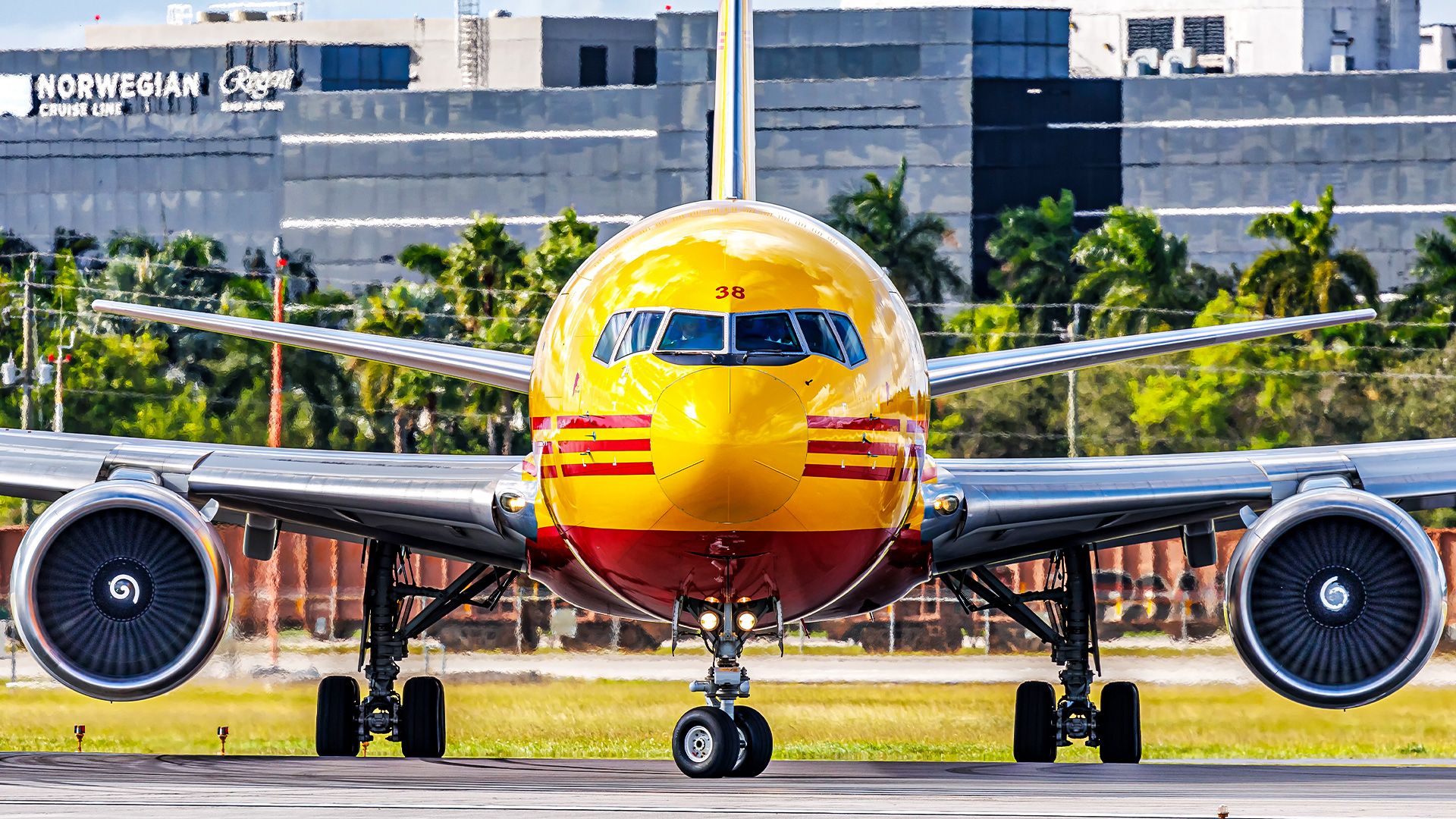 DHL Boeing 767 Custom Thumbnail