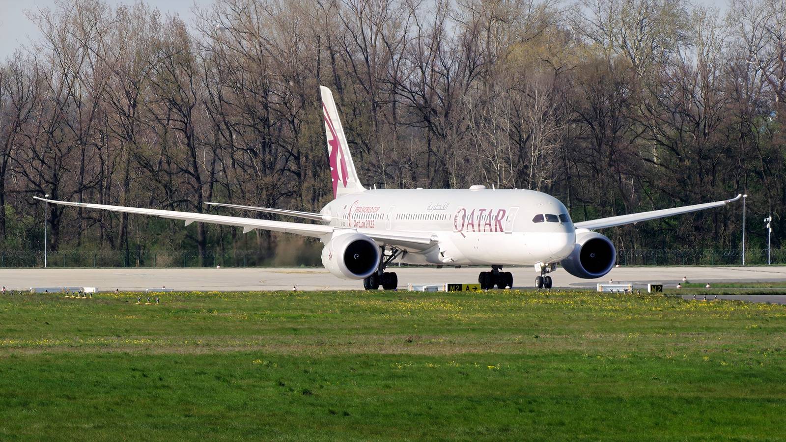 Qatar Airways Launches the First Boeing 787-9 Equipped with Starlink Technology