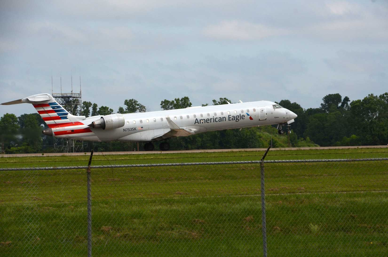 Bombardier CRJ-700 operated by SkyWest Airlines