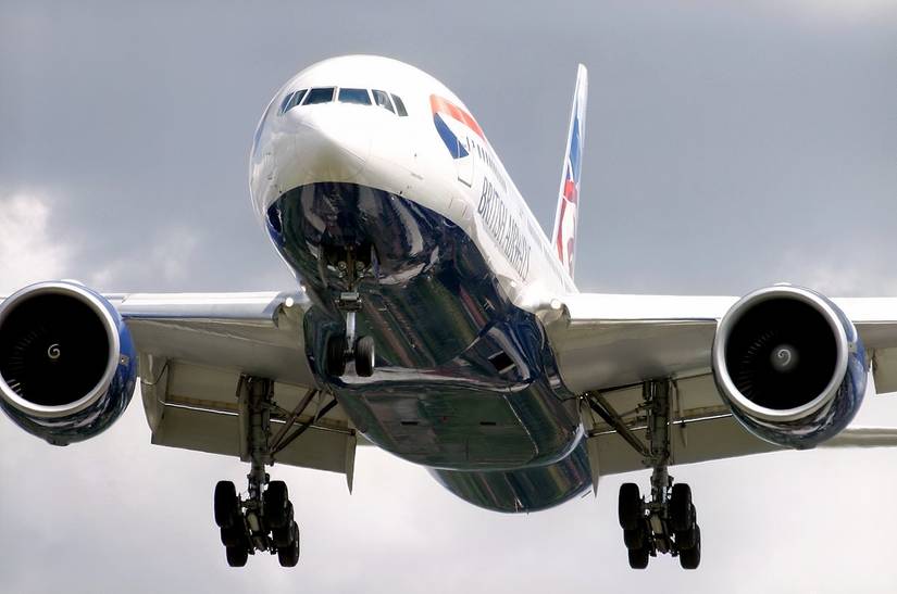 British Airways Boeing 777-200ER on short final