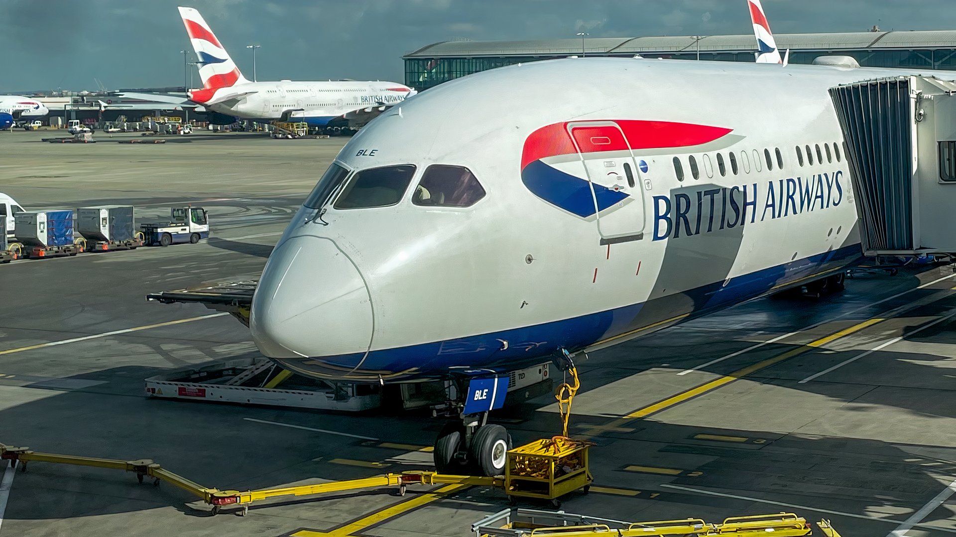 British Airways Boeing 787-10 on stand