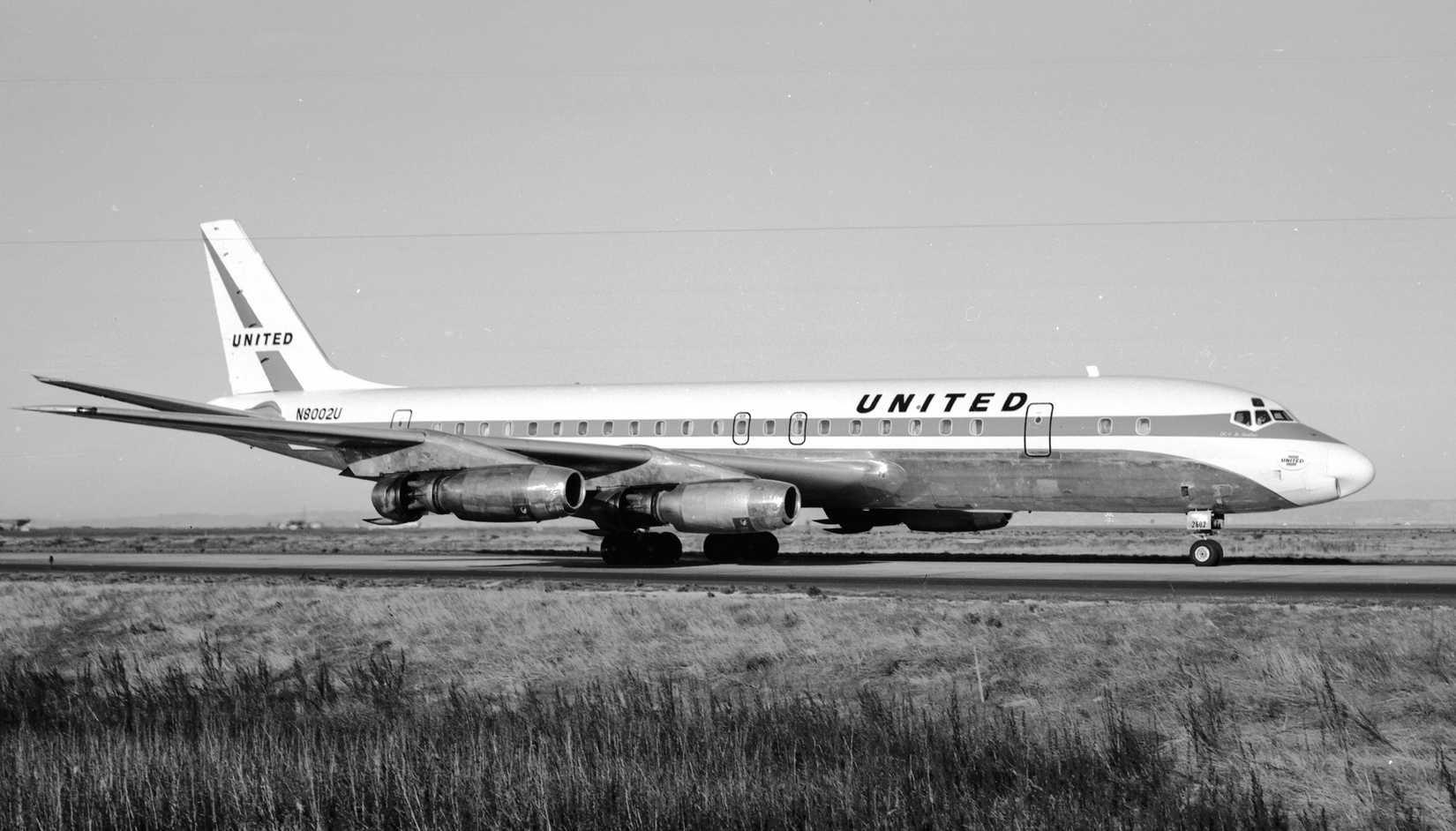 United Airlines Douglas DC-8-11