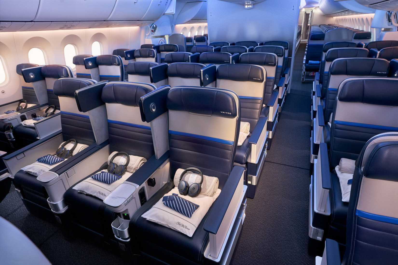 United Airlines Elevated Premium Plus