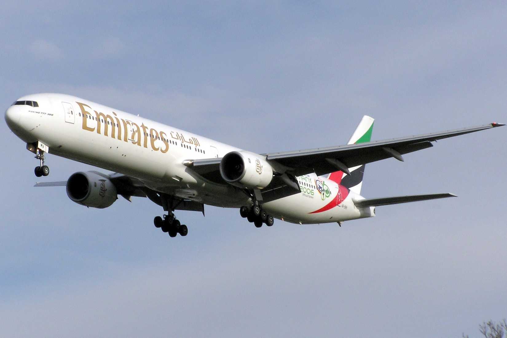 Emirates Boeing 777-300 on final approach