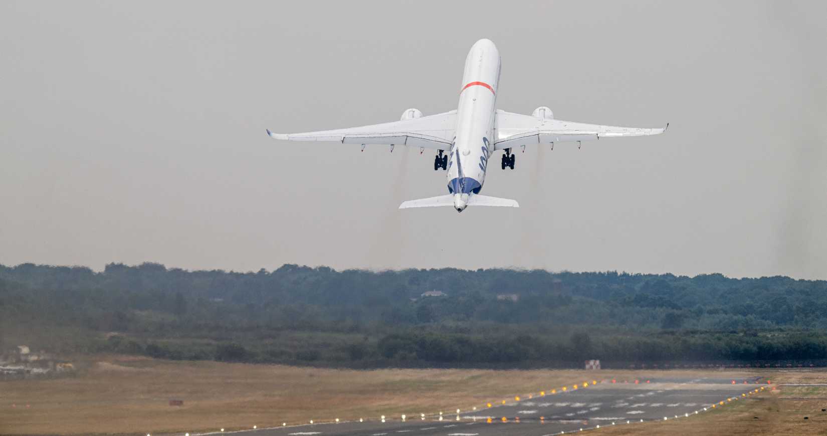 FIA 2026 - Day 3 - A350-1000 Flying display