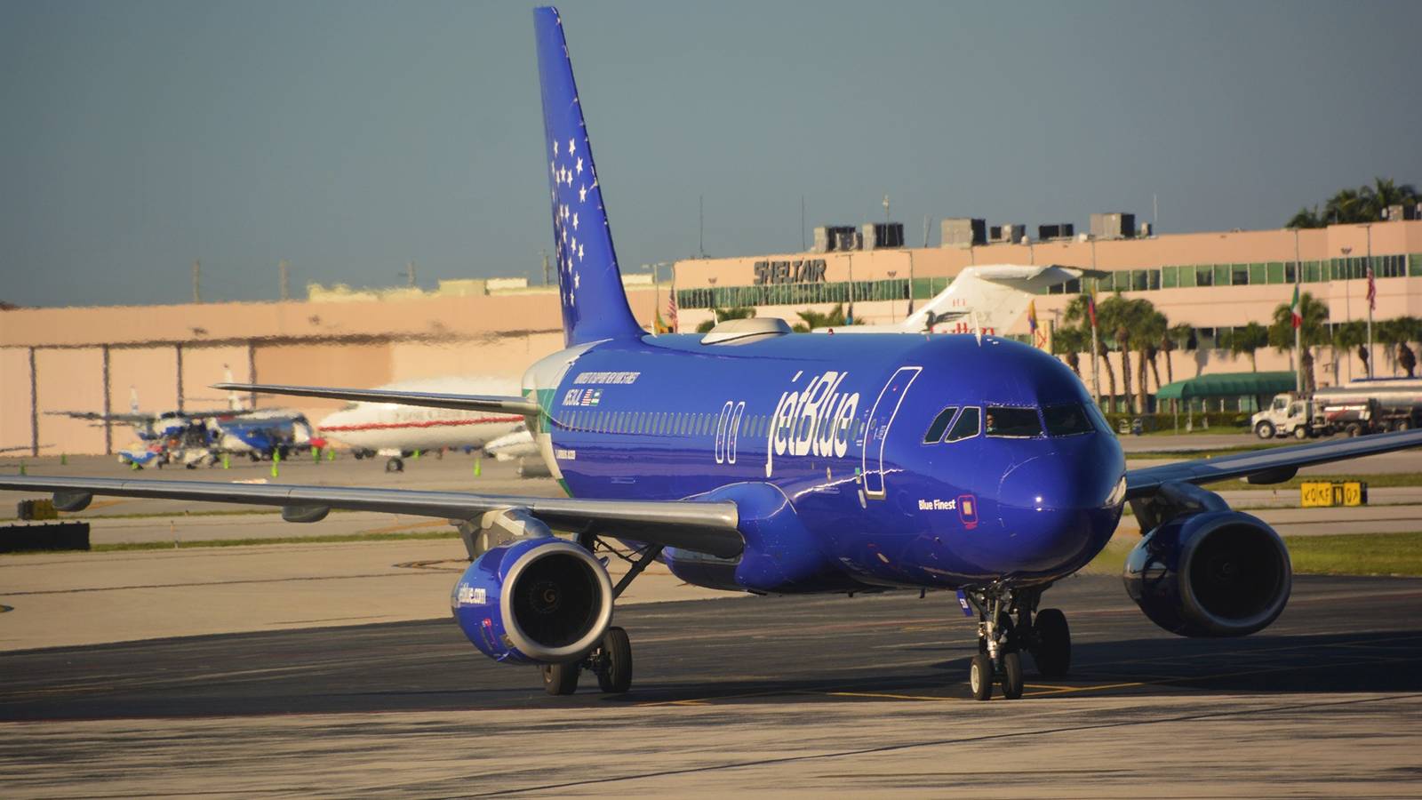 Florida Man Charged After Scaling Airport Fence, Boarding JetBlue A320