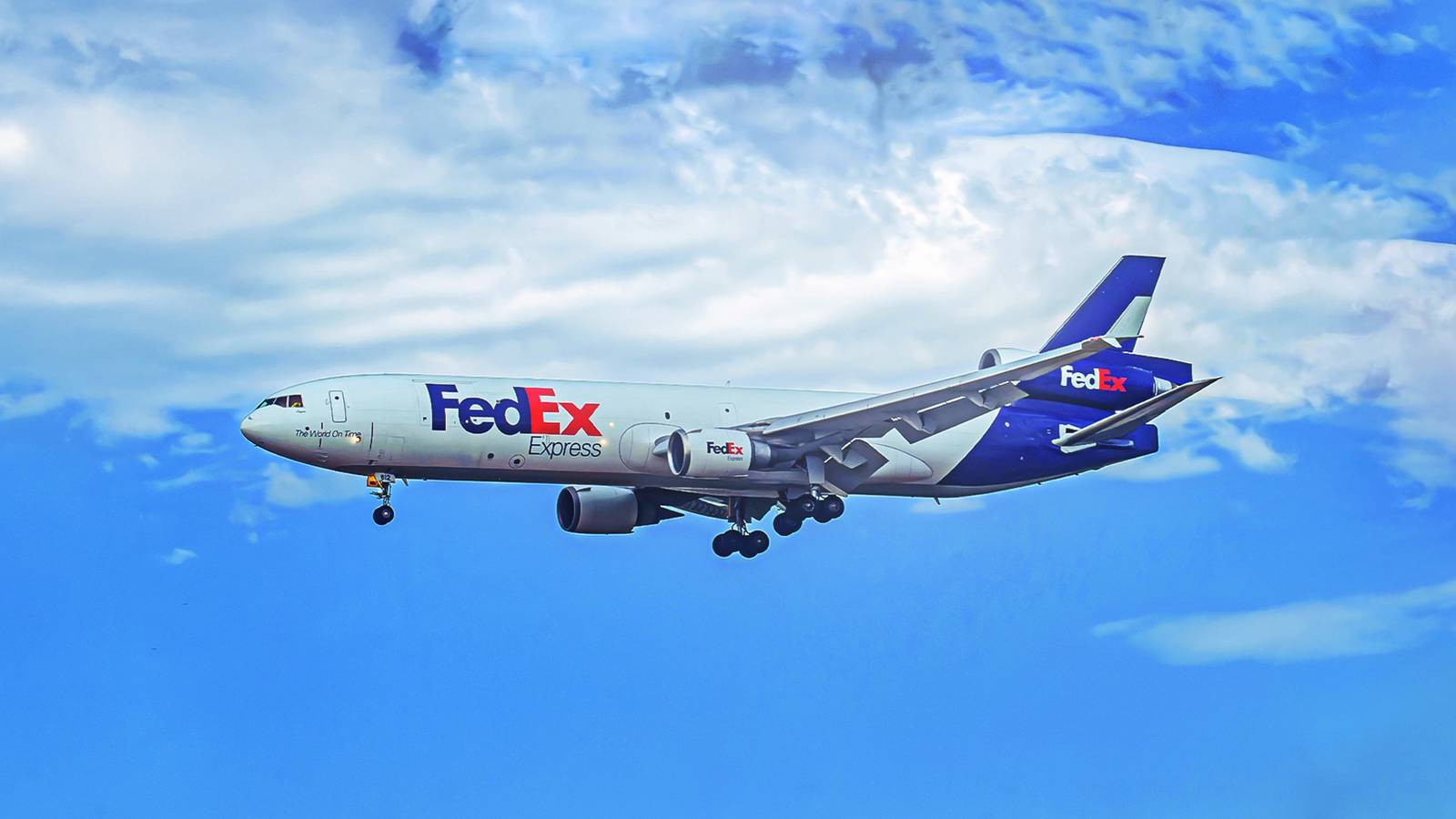 MD-11 Passenger Jet Survived on Cargo Conversions After Airline Rejection