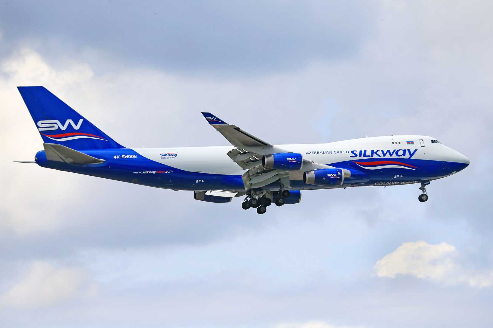 Silk Way West Boeing 747-8F on approach
