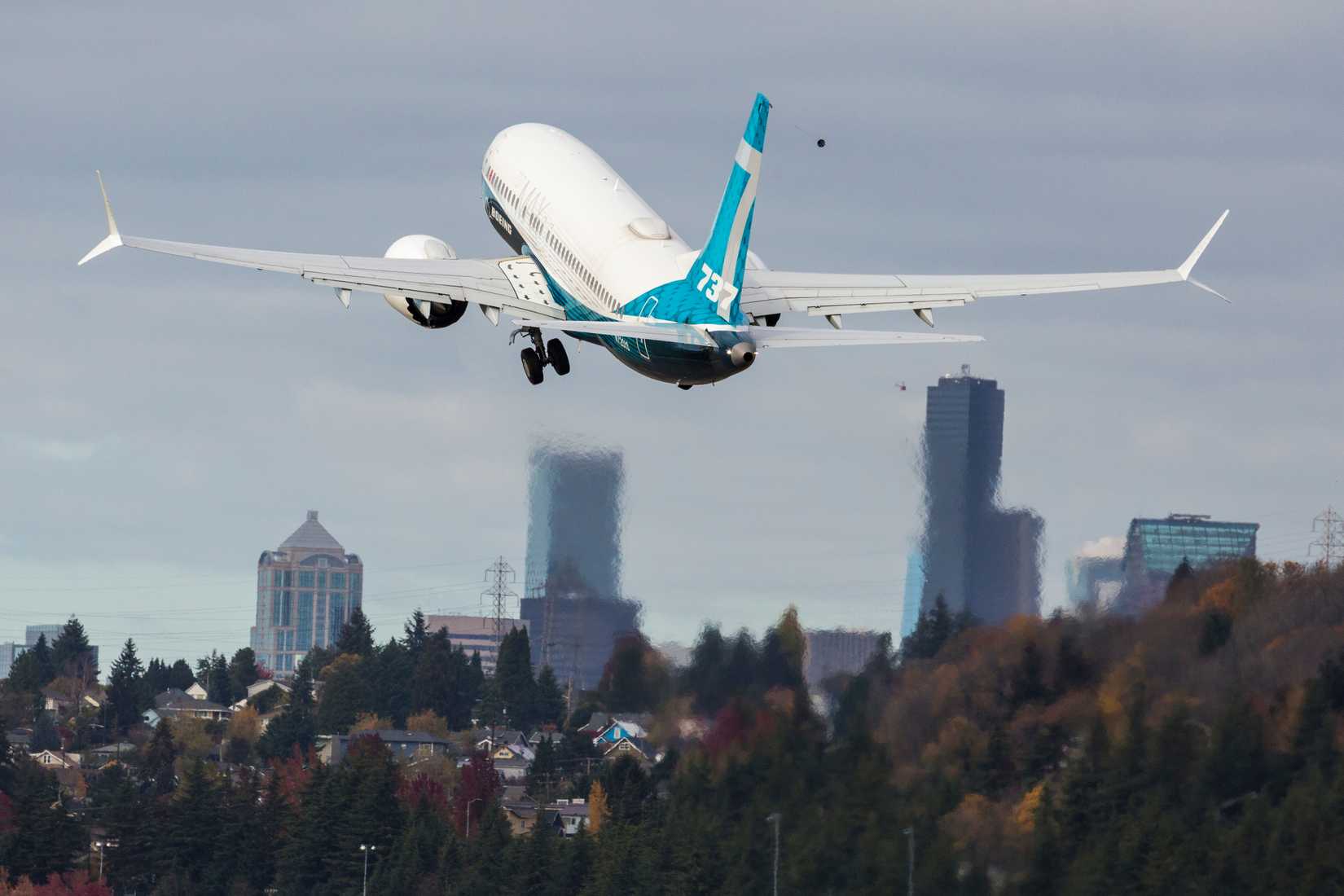 Boeing 737 MAX 7 aircraft departing