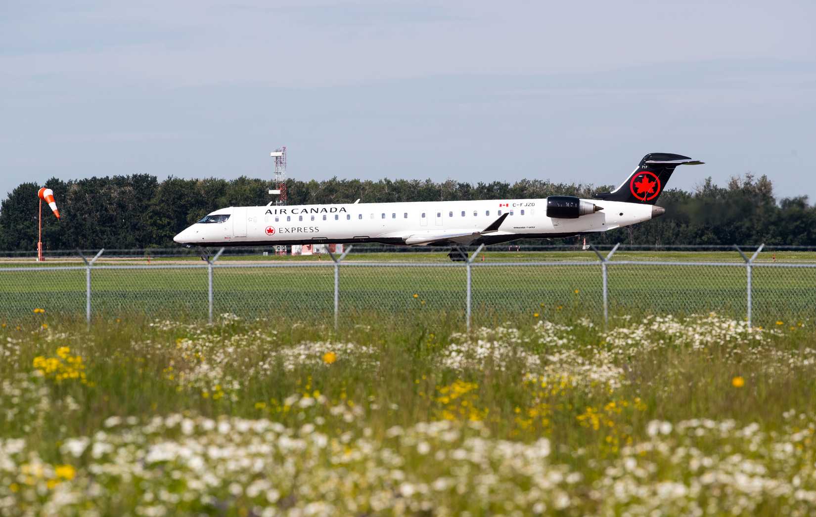 Air Canada CRJ Taxiing