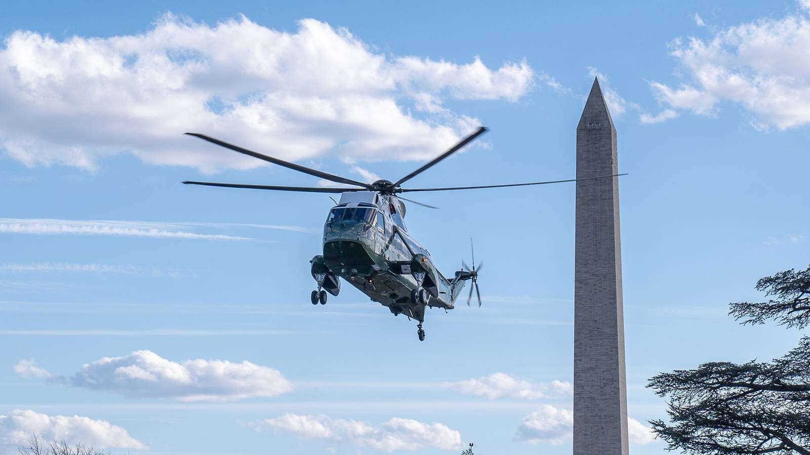 Crew Flying Marine One Failed To Contact ATC Moments Before Close Call Incident, NTSB Says